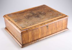 AN EARLY 18TH CENTURY OYSTER-VENEERED WALNUT LACE BOX