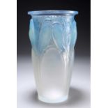 RENÉ LALIQUE (FRENCH, 1860-1945), A LARGE 'CEYLAN' VASE, DESIGNED 1924