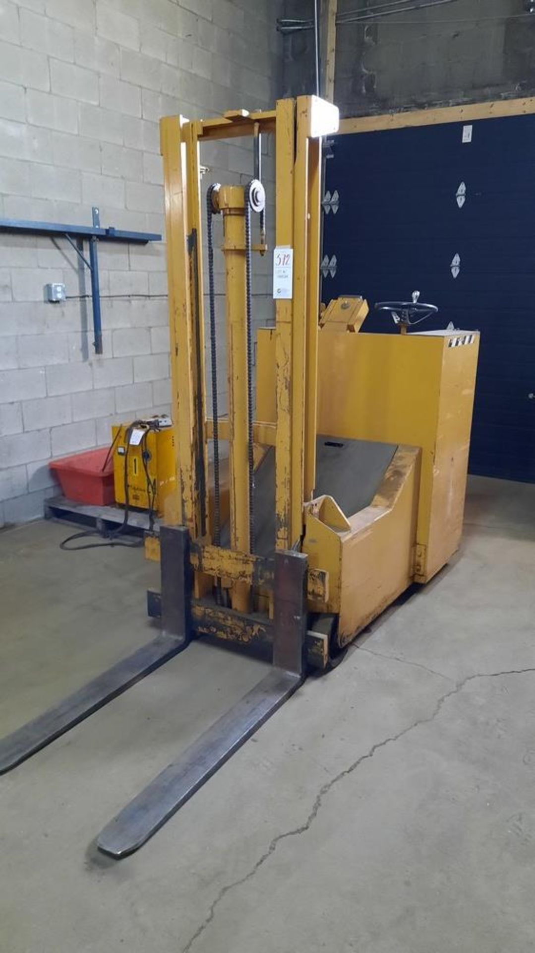 ATM Electric Lift, c/w VULCAN Charger (see data plates for details)