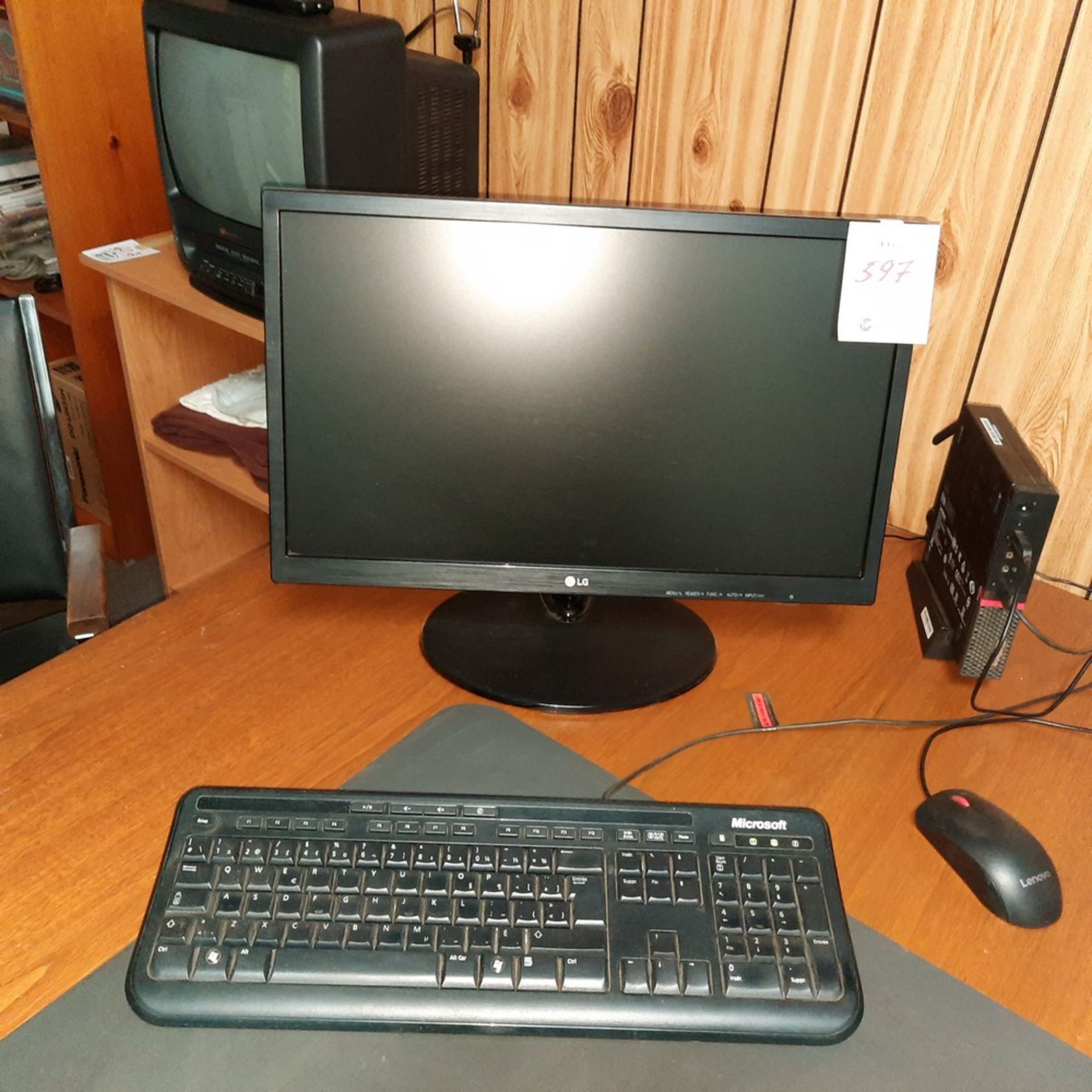 LENOVO ThinkCentre M900, Monitor, Keyboard & Mouse