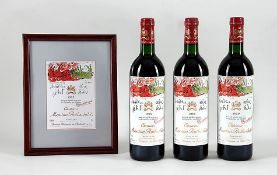 Drei Flaschen Rotwein