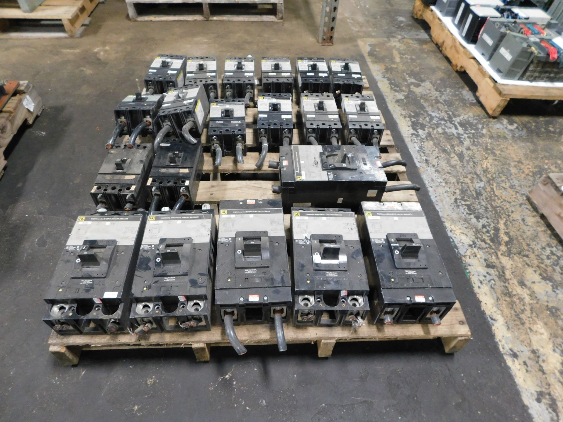 Lot of (20) Square D Electrical Circuit Breakers