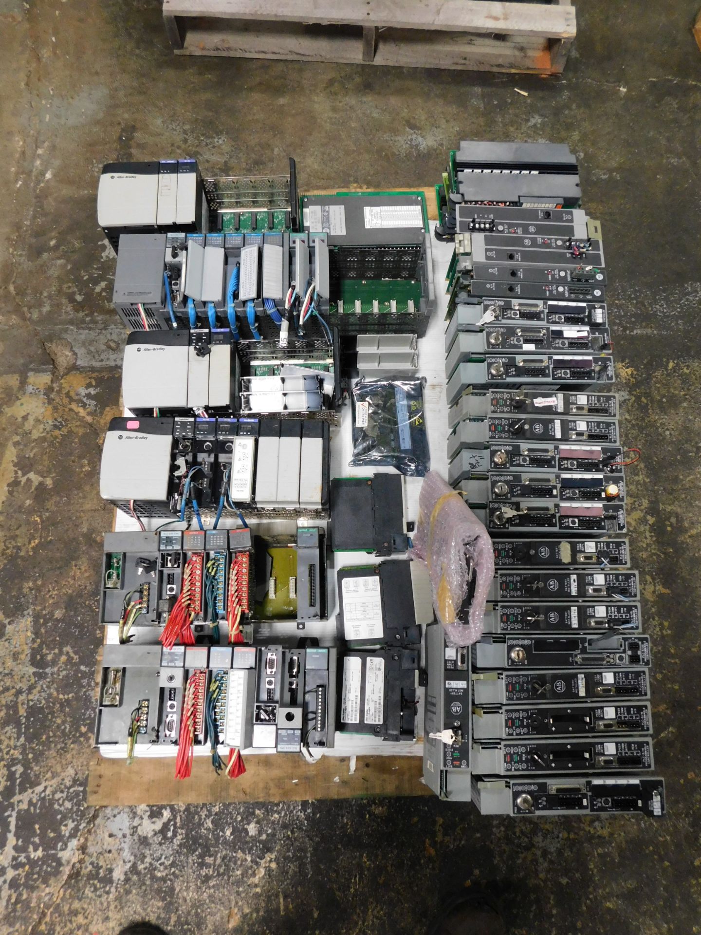 Lot of (37) Miscellaneous Electrical Allen Bradley PLC - Image 2 of 12