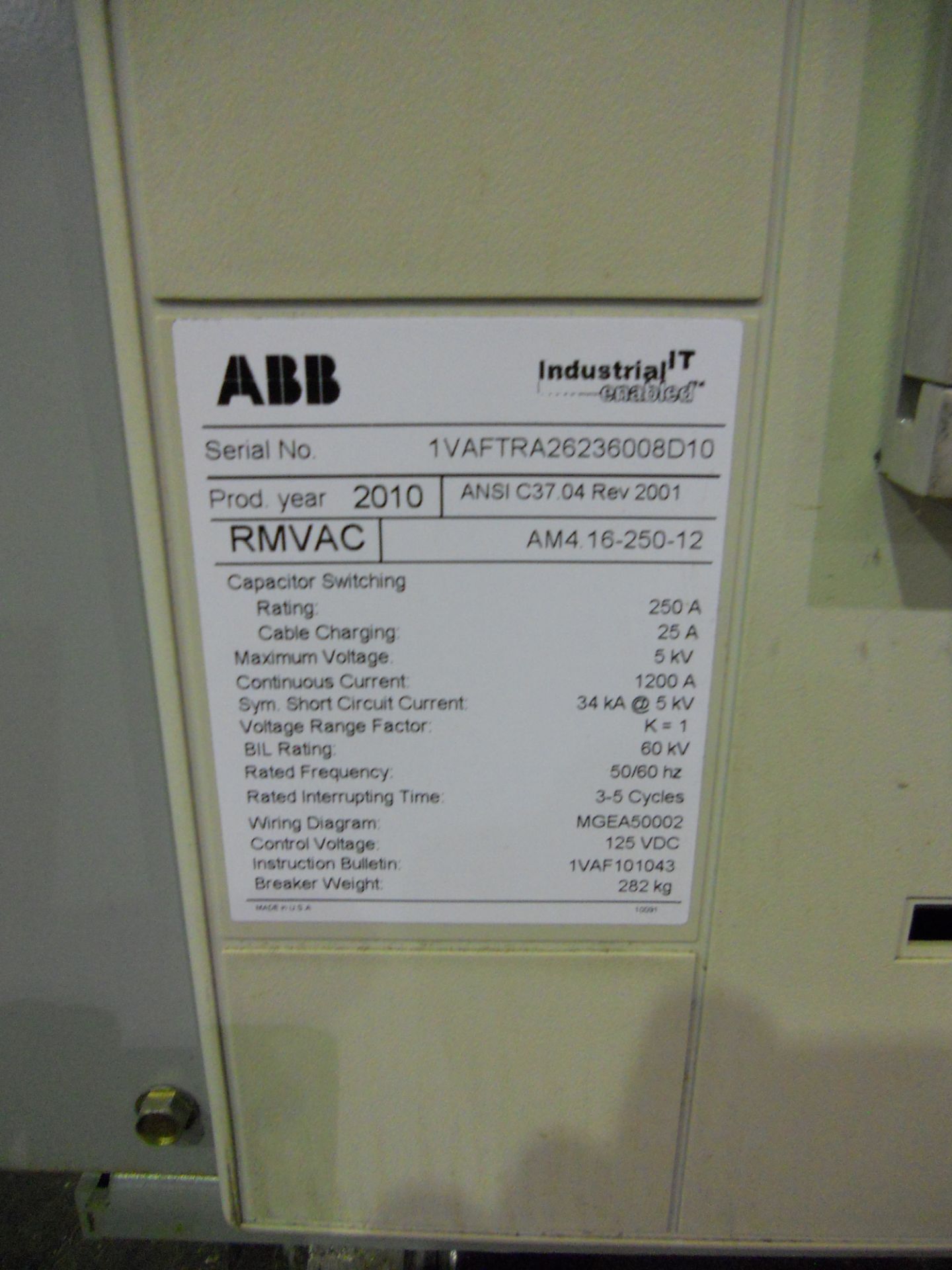 ABB RMVAC 1200 Amp Roll-In Vacuum Breaker - Image 2 of 11