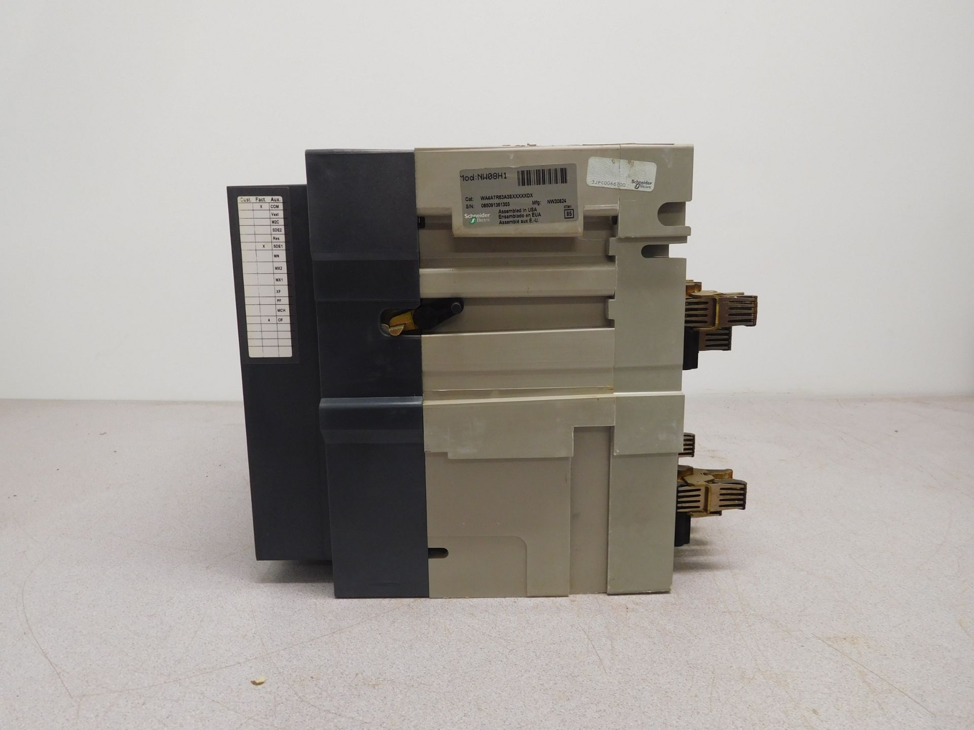 Square D NW 08 H1 Masterpact 800 Amp Low-Voltage Power Circuit Breaker - Image 5 of 7