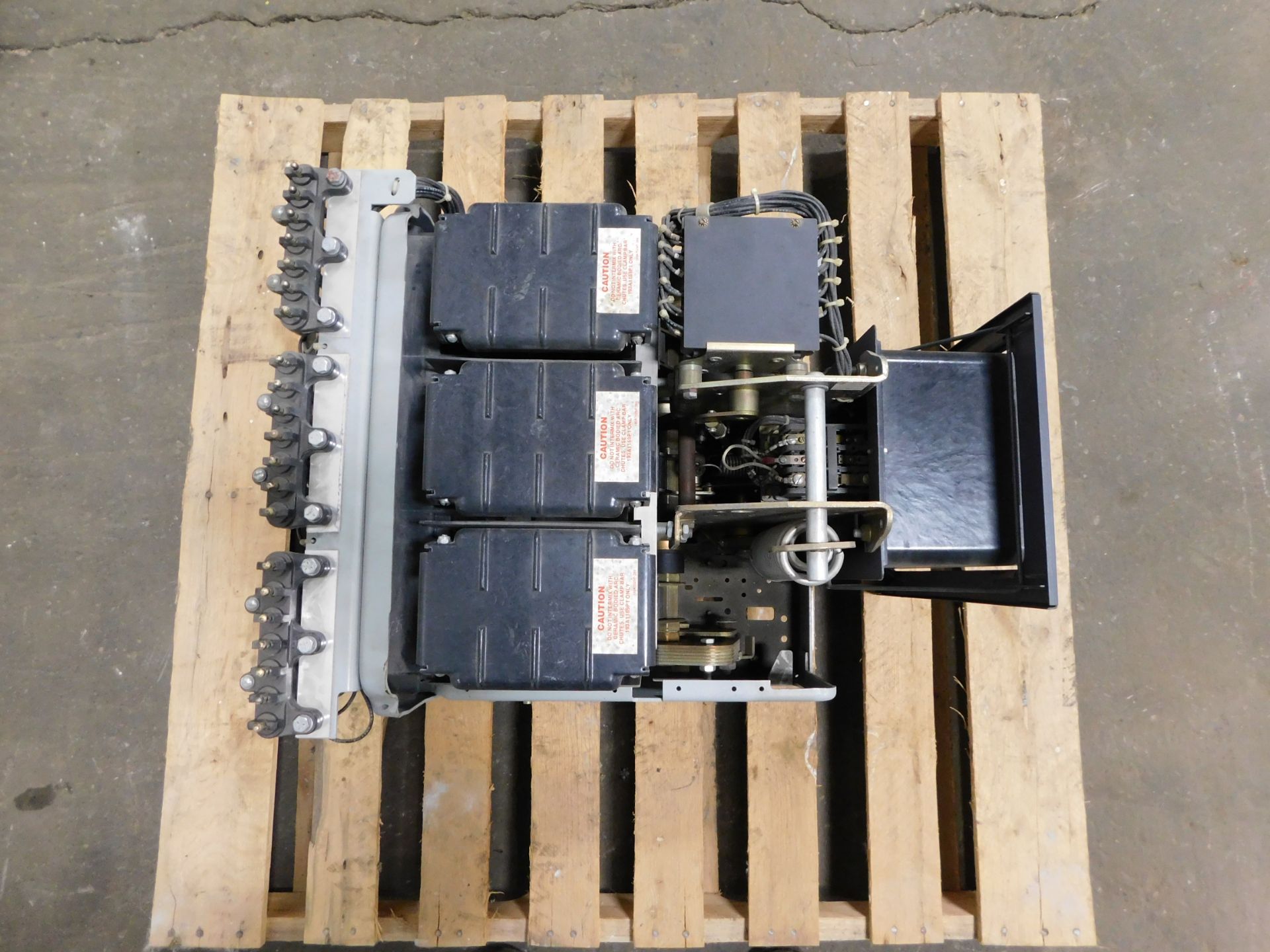 GE AKR-ND-50 1600 Amp Low Voltage Power Circuit Breaker - Image 6 of 12