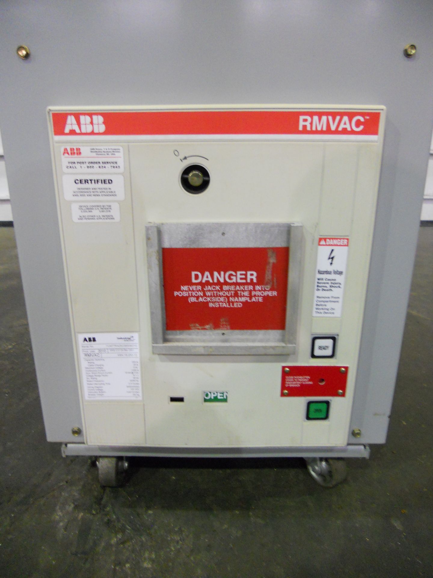 ABB RMVAC 1200 Amp Roll-In Vacuum Breaker - Image 3 of 11