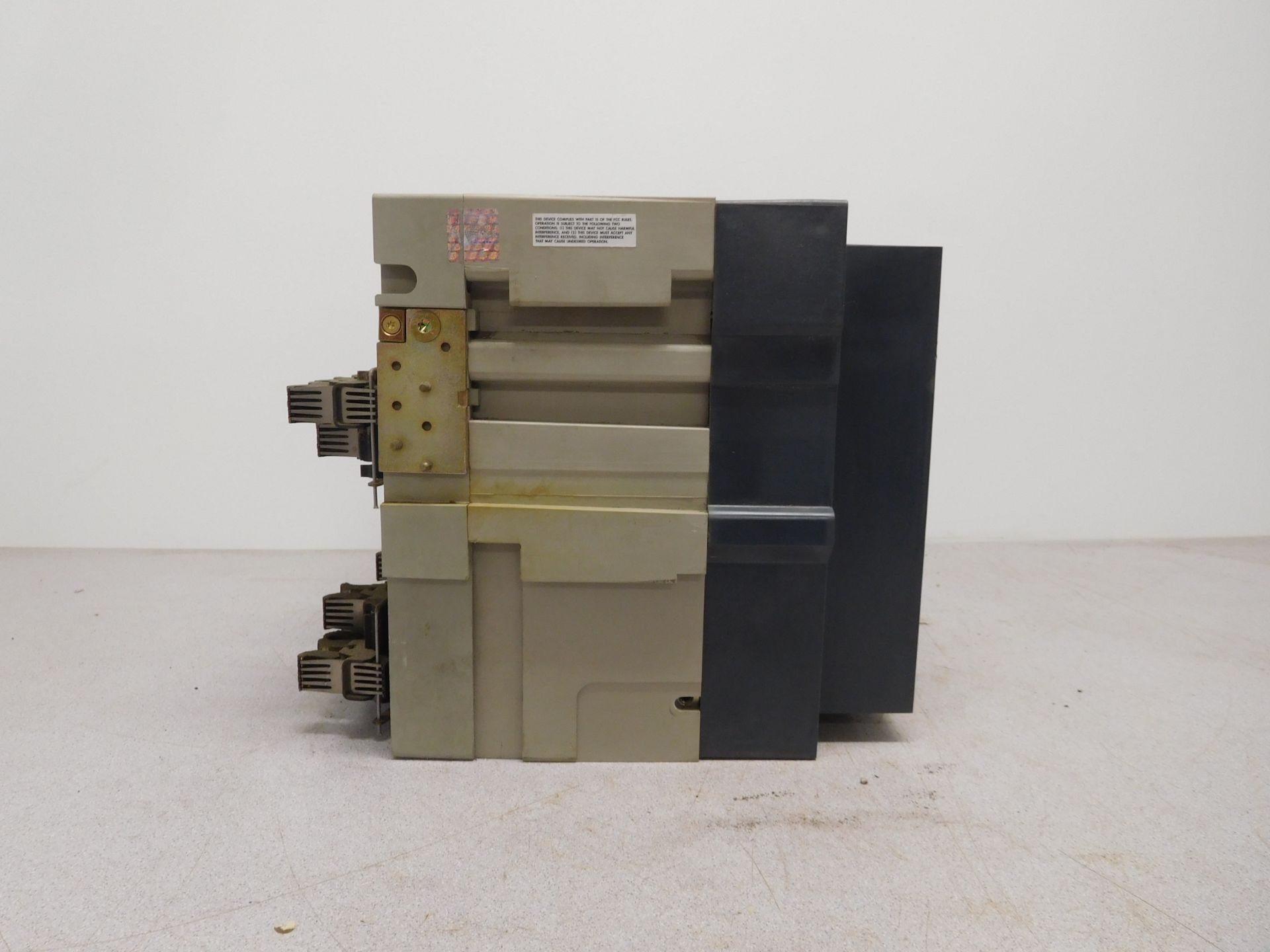 Square D NW 16 N1 Masterpact 1600 Amp Low-Voltage Power Circuit Breaker - Image 7 of 7