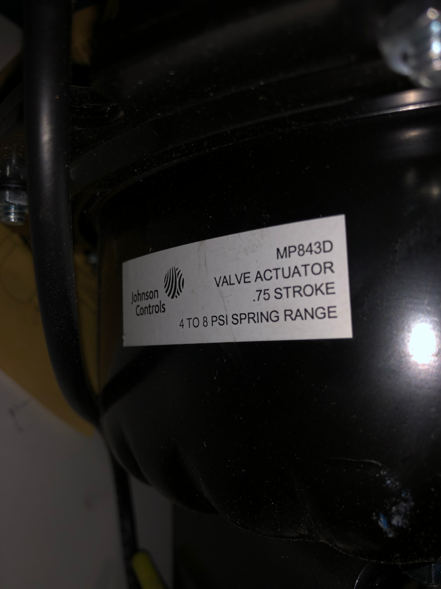 QTY-2 JOHNSON CONTROLS MP843D VALVE ACTUATOR 75 STROKE - Image 2 of 5