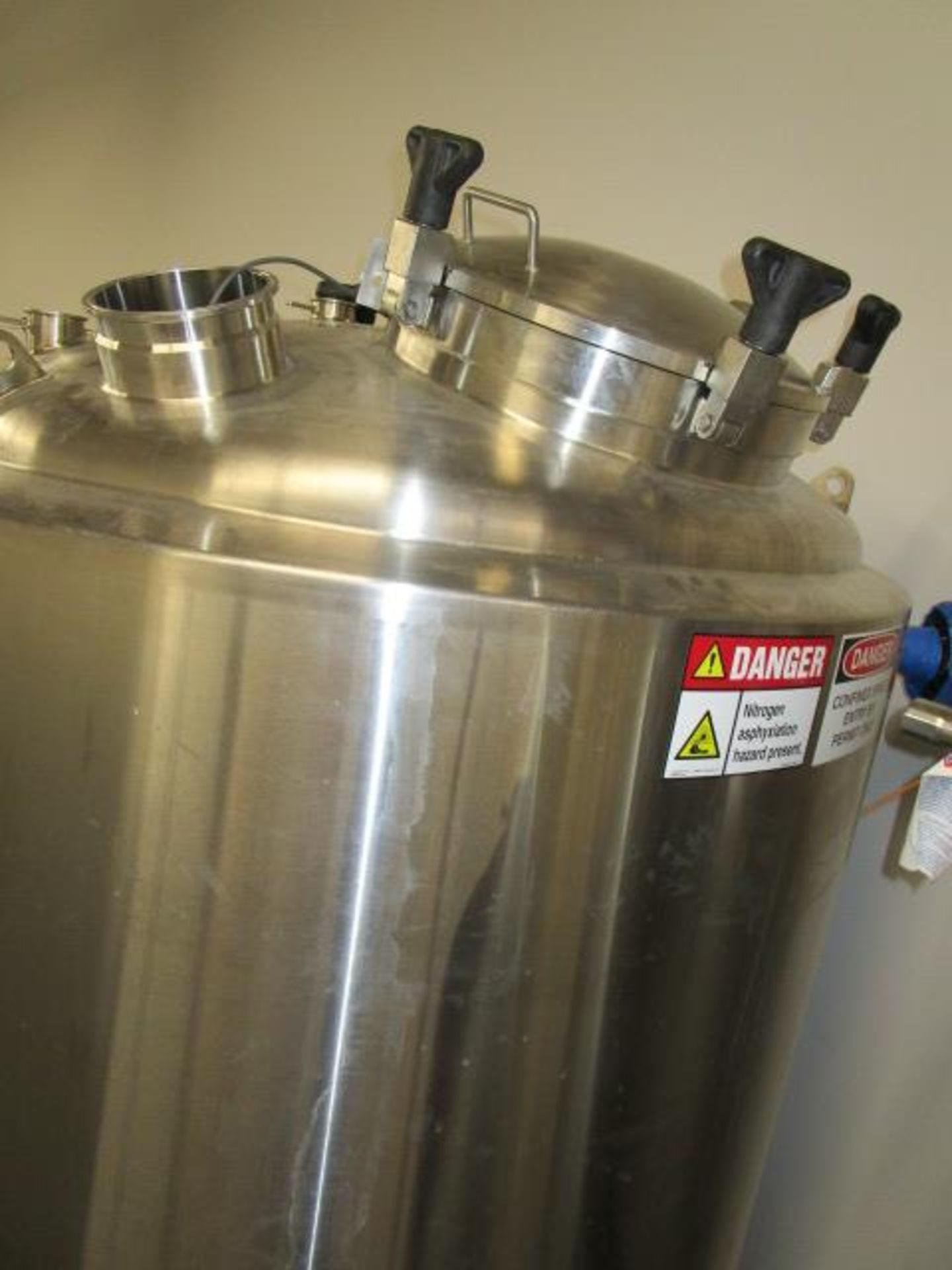 T & C Stainless 1400 Liter 316L & 304L Stainless Steel Jacketed Coned Bottomed Reactor Tank w/ - Image 6 of 14