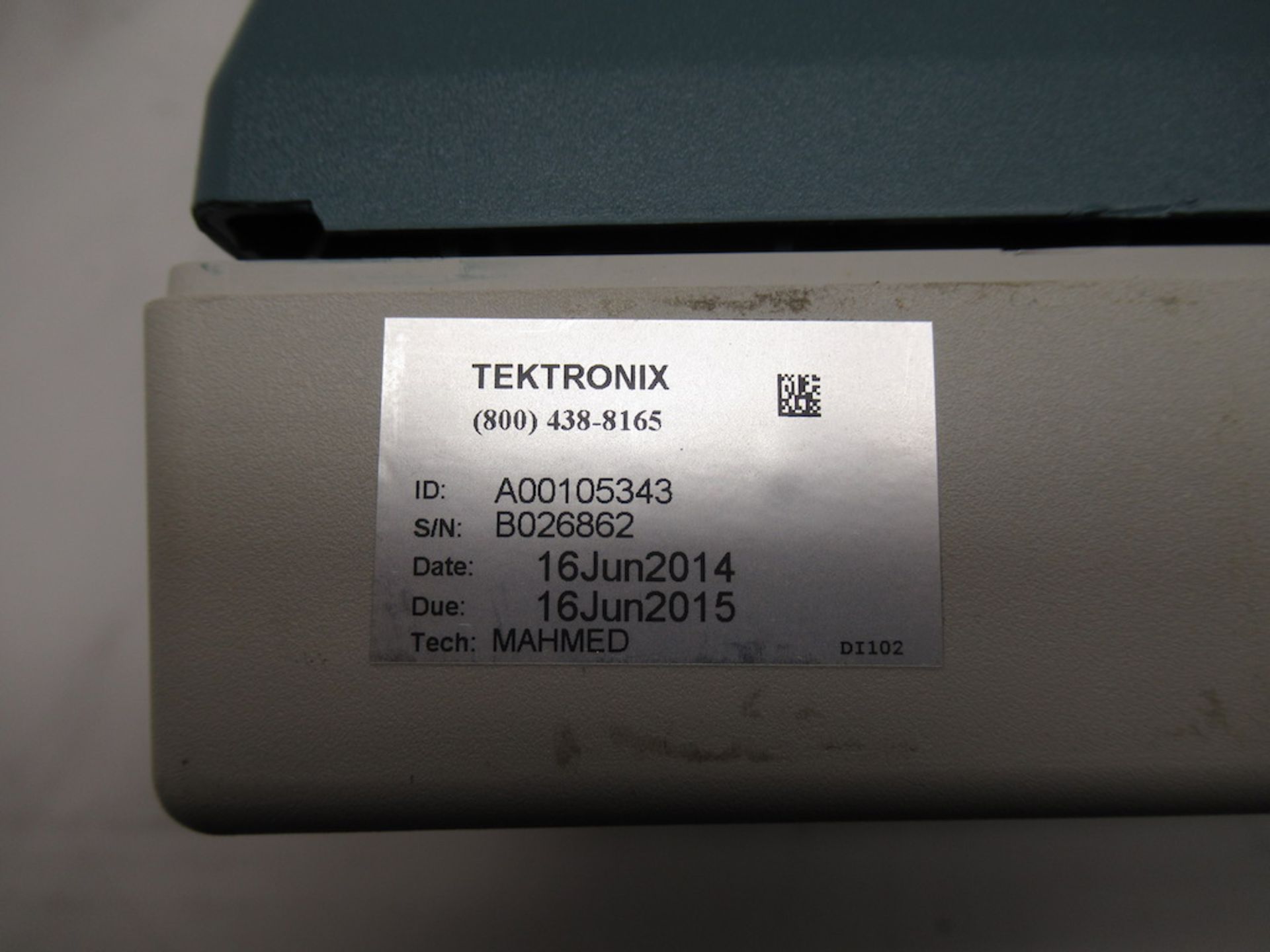(1) Tektronix TDS 3012B Two Channel Color Digital Phosphor Oscilloscope, Comes with Manuel, Powers - Image 7 of 9