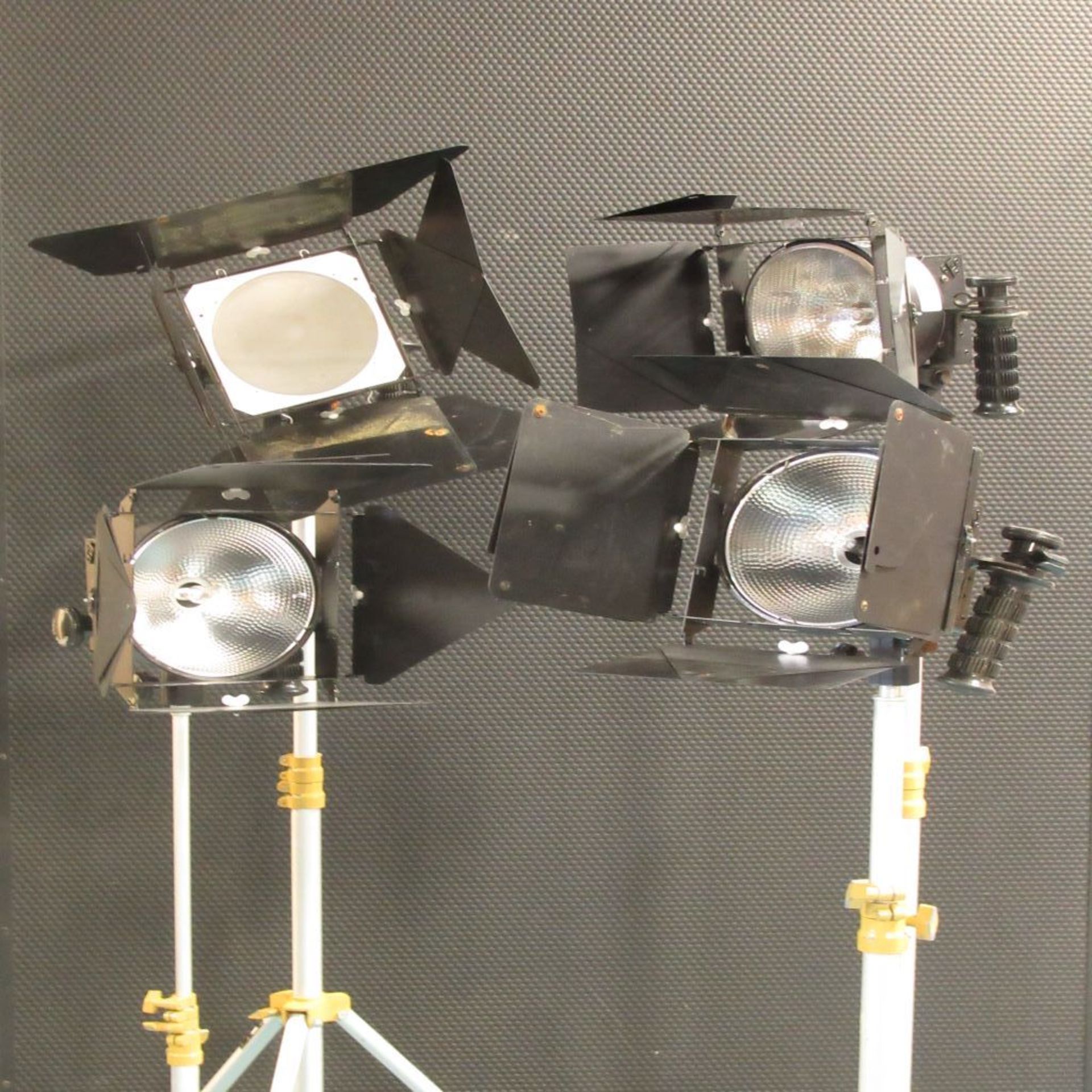 STUDIO LIGHTS - Image 4 of 4