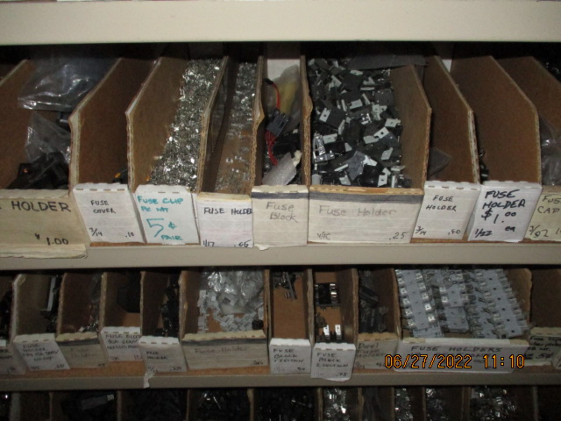 CONTENTS OF SHELVING UNIT CONSISTING OF ASSORTED FUSE HOLDERS - Image 5 of 7