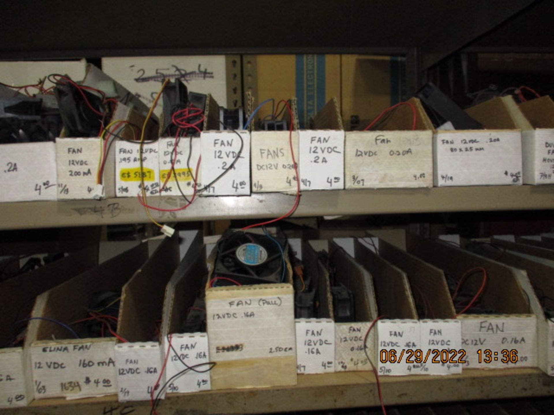 CONTENTS OF SHELVING UNIT CONSISTING OF ASSORTMENT OF FANS - Image 3 of 14