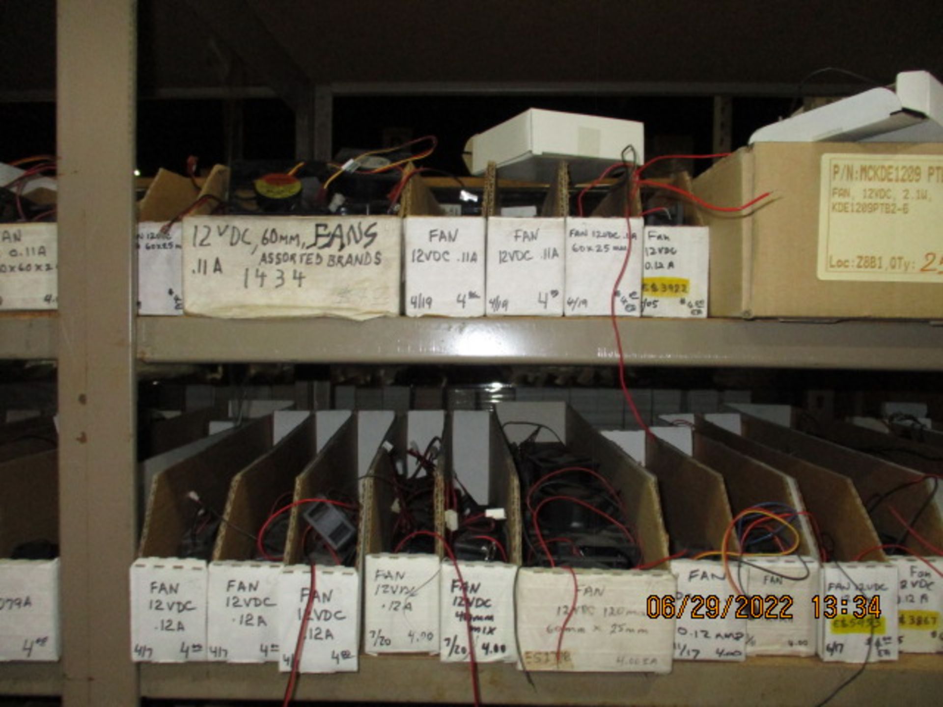 CONTENTS OF SHELVING UNIT CONSISTING OF ASSORTMENT OF FANS - Image 2 of 13
