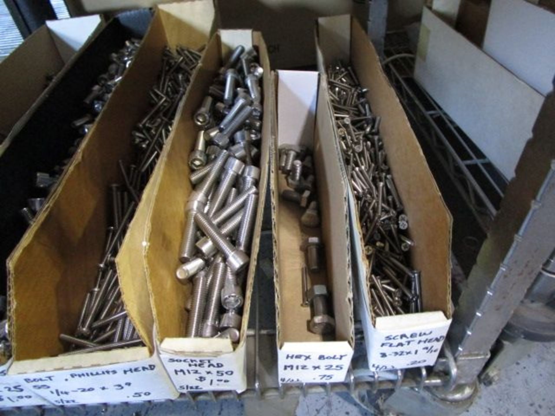 SHELVING UNIT OF ASSORTMENT OF WASHERS AND SCREWS - Image 10 of 10