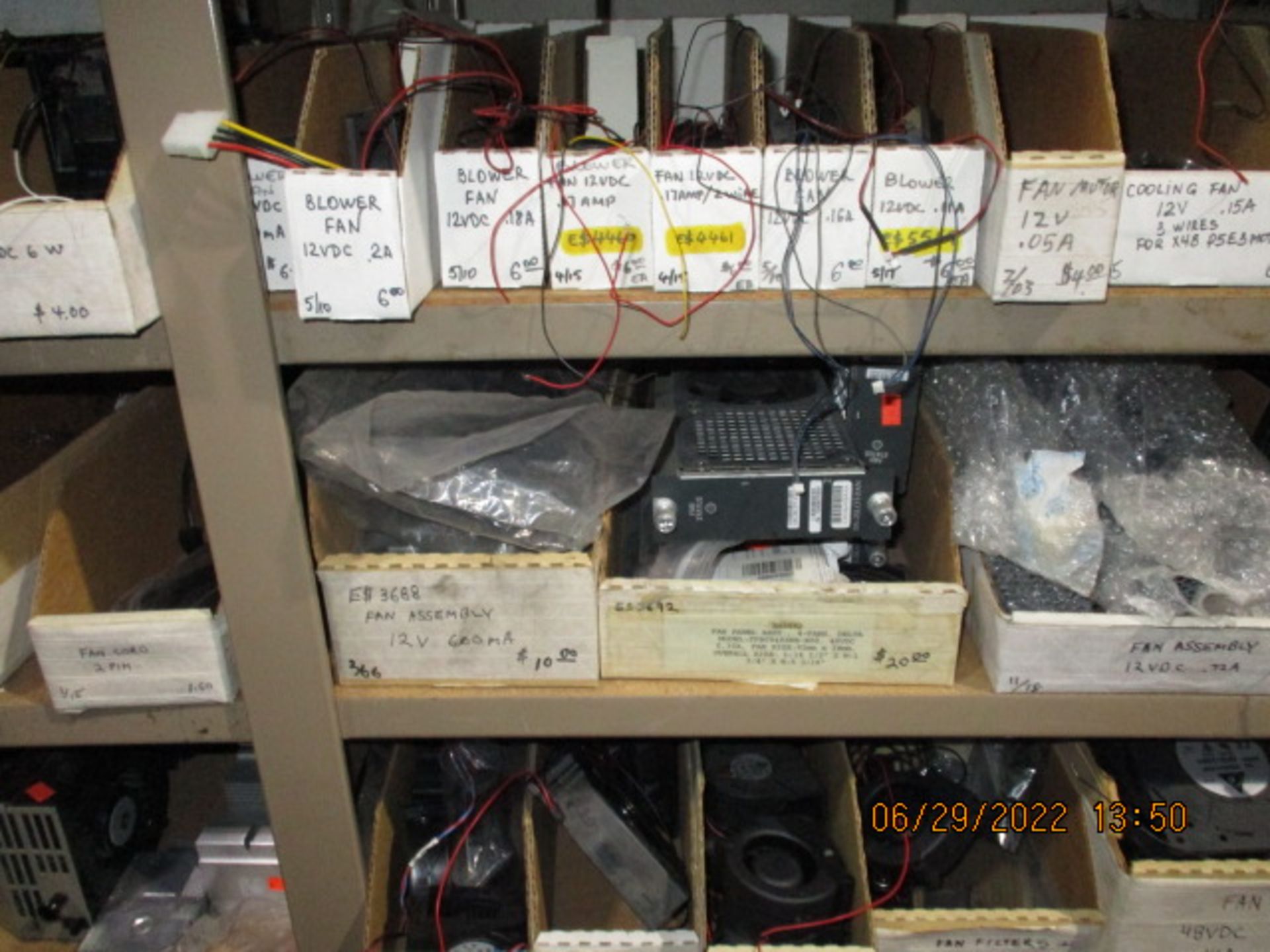 CONTENTS OF SHELVING UNIT CONSISTING OF ASSORTMENT OF FANS AND FAN ACCESSORIES - Image 5 of 13