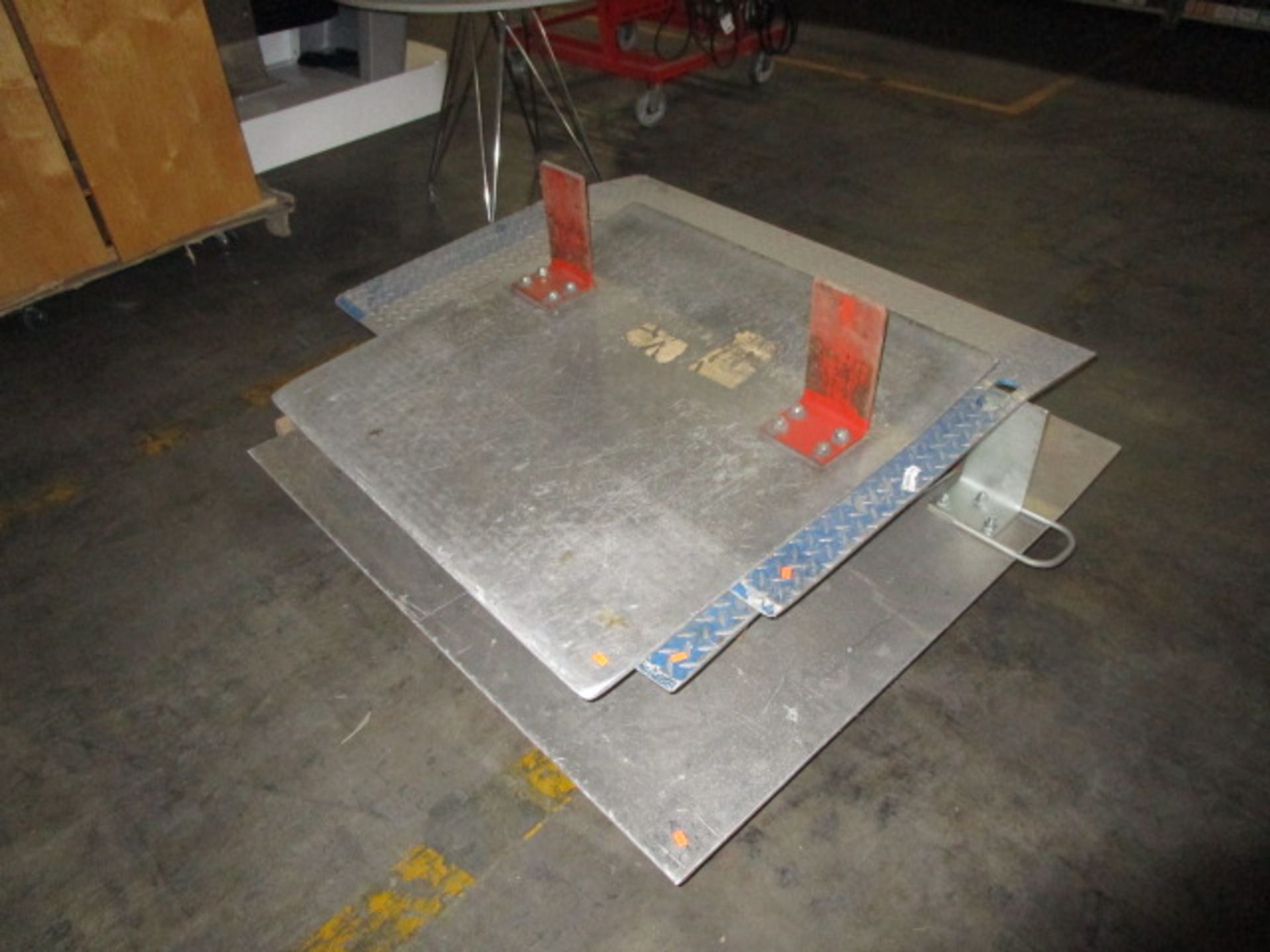 PALLET OF METAL TOPS - Image 4 of 4