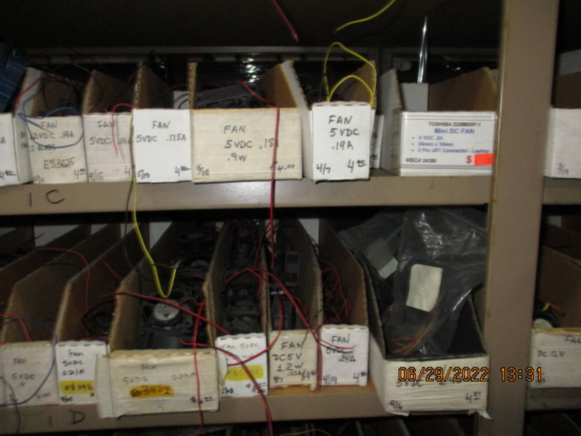 CONTENTS OF SHELVING UNIT CONSISTING OF ASSORTMENT OF FANS - Image 8 of 19