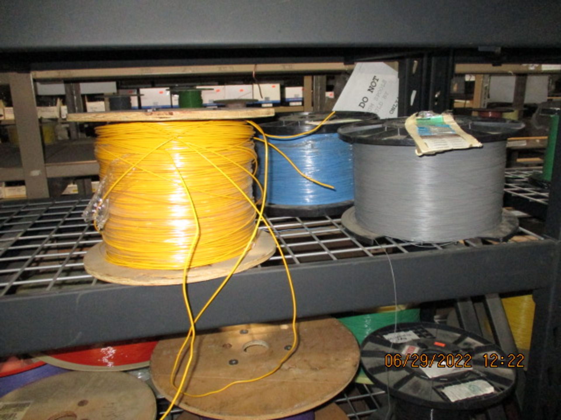 CONTENTS OF SHELVING UNIT CONSISTING OF ASSORTMENT OF CABLE/WIRE - Image 6 of 12