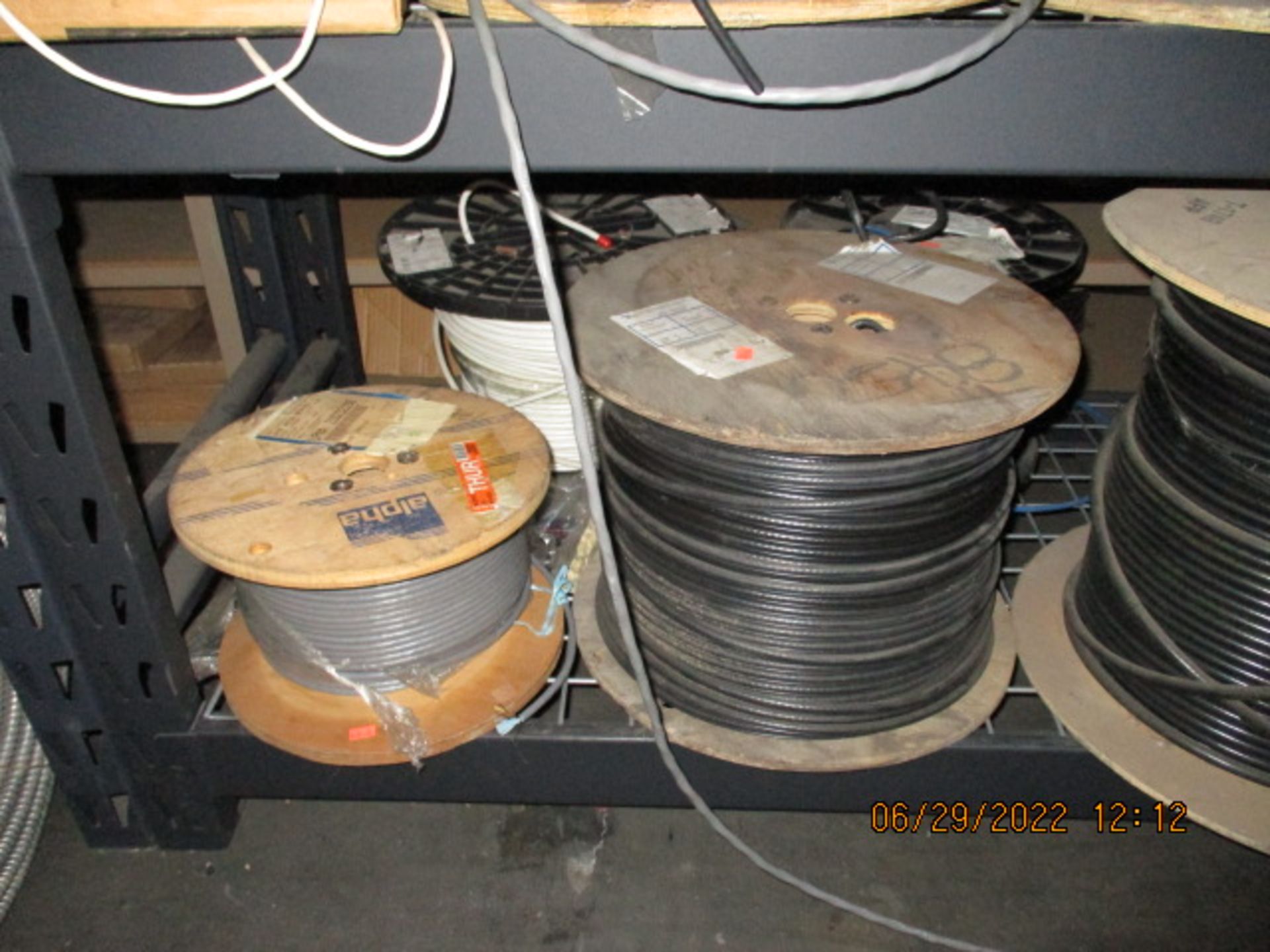CONTENTS OF SHELVING UNIT CONSISTING OF ASSORTMENT OF CABLE/WIRE - Image 8 of 10