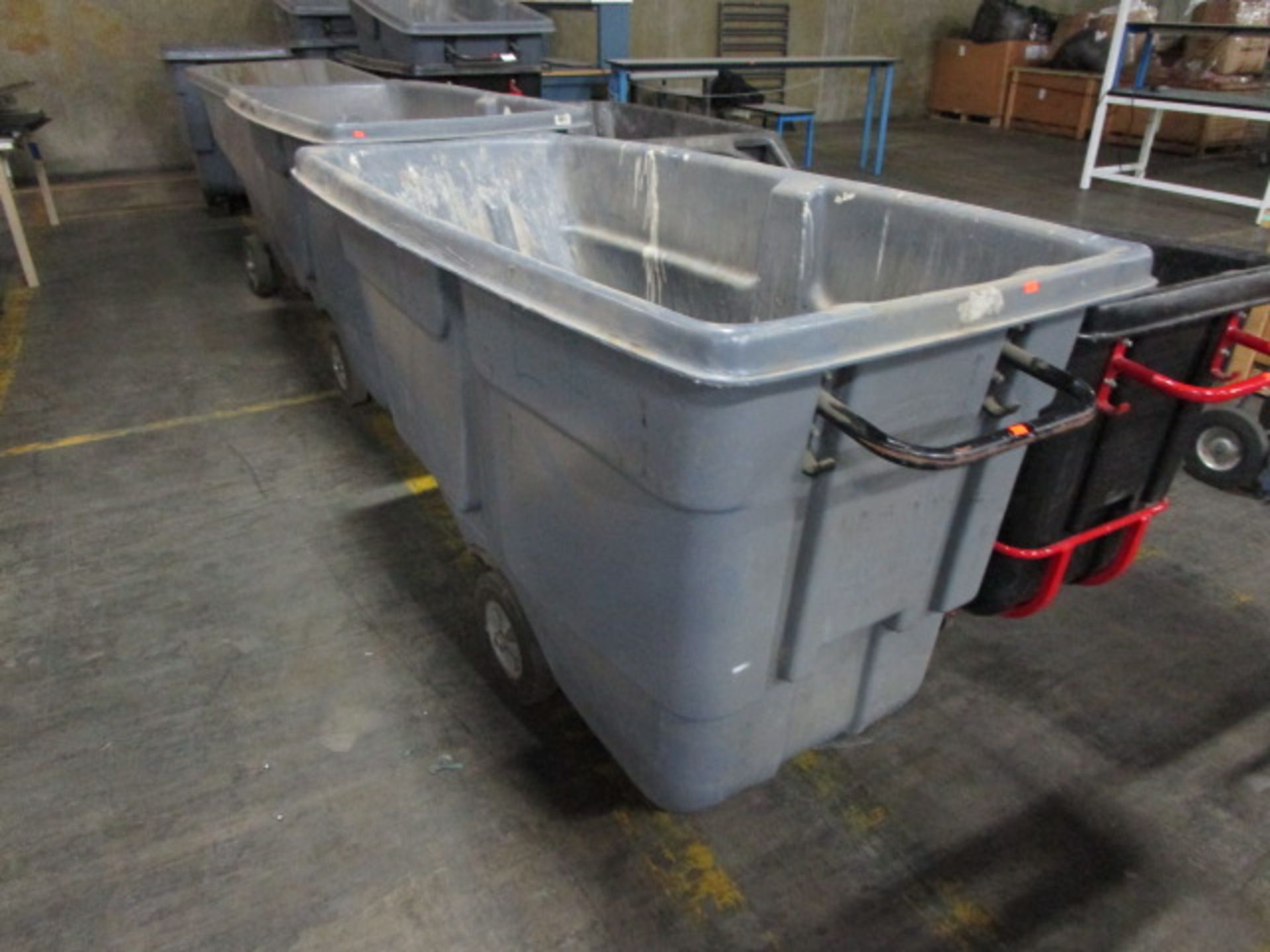 LOT TO INLCUDE GARBAGE MOVING BIN - Image 3 of 5