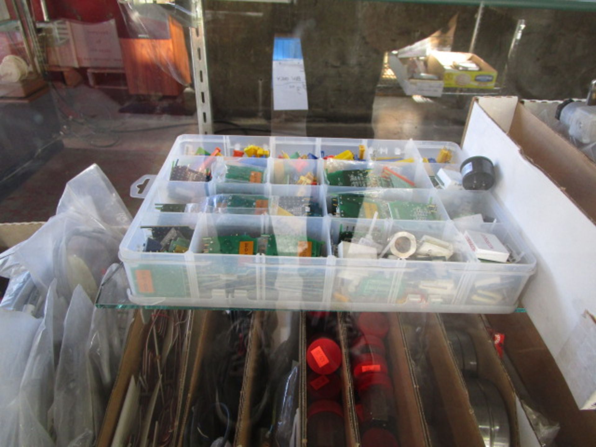DISPLAY CASE W/ CONTENTS ASSORTMENT OF ELECTRONICS/ACCESSORIES - Image 6 of 11