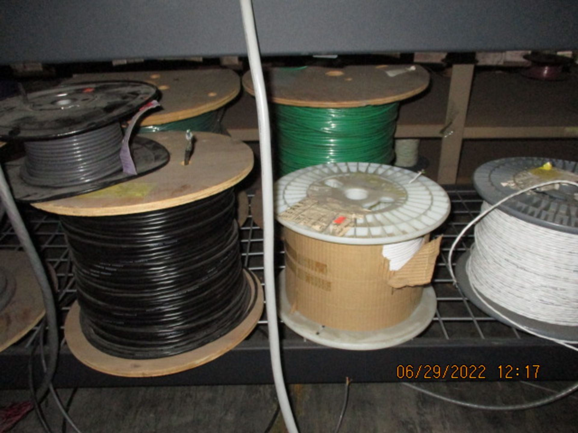 CONTENTS OF SHELVING UNIT CONSISTING OF ASSORTMENT OF CABLE/WIRE - Image 9 of 10