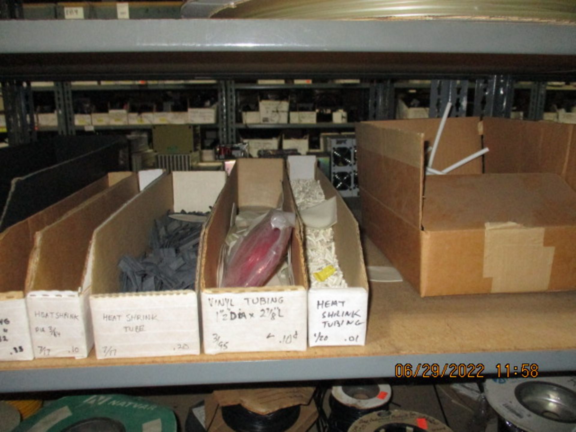 CONTENTS OF SHELVING UNIT CONSISTING OF ASSORTMENT OF TUBING AND HEATSINKS - Image 9 of 15