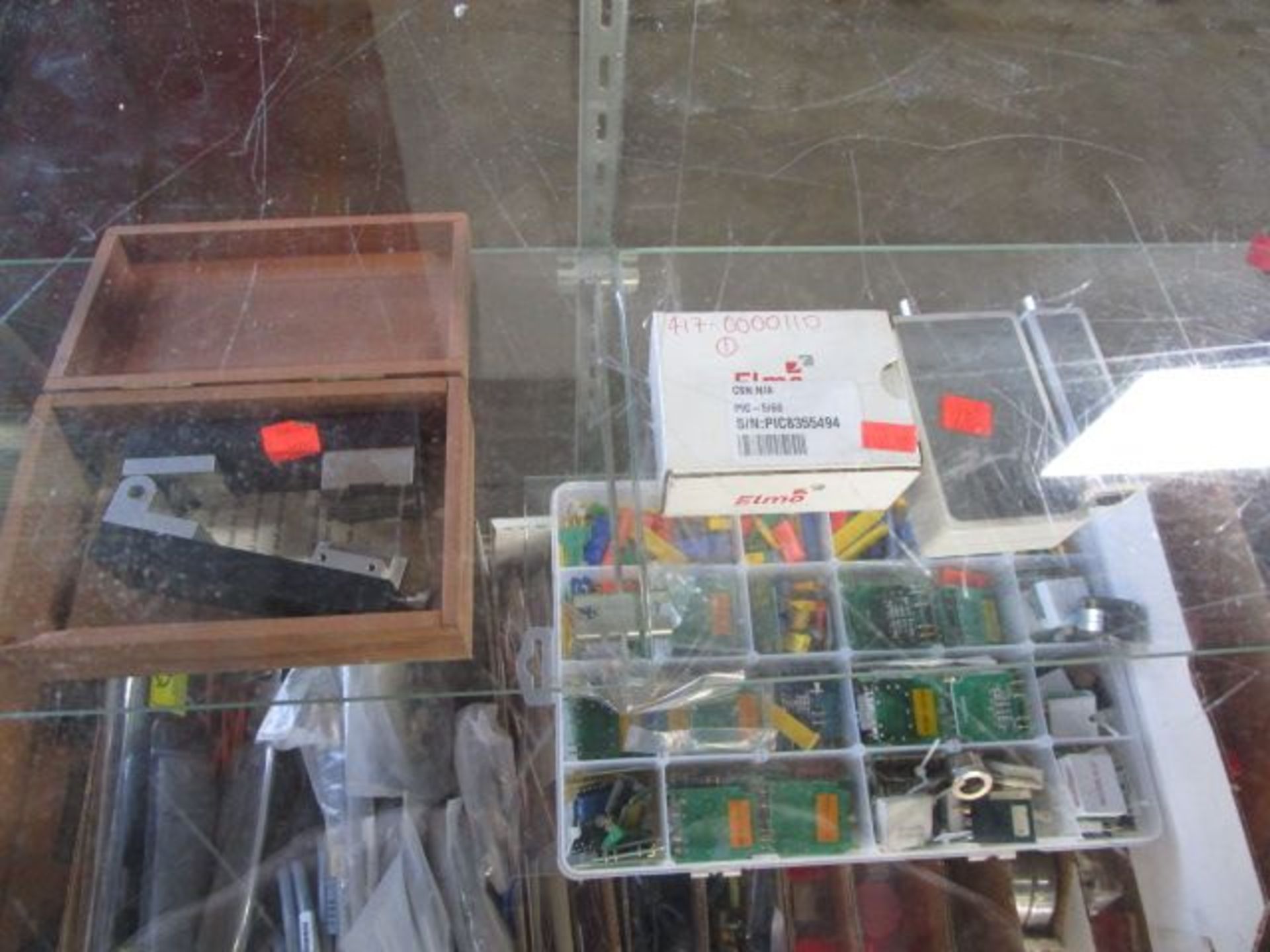 DISPLAY CASE W/ CONTENTS ASSORTMENT OF ELECTRONICS/ACCESSORIES - Image 3 of 11