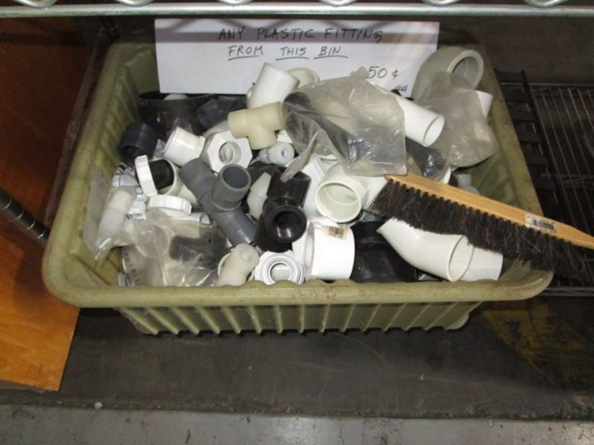 SHELVING UNIT OF CORD/ROPE, BOX OF CHASSIS, PLASTIC FITTINGS - Image 8 of 9