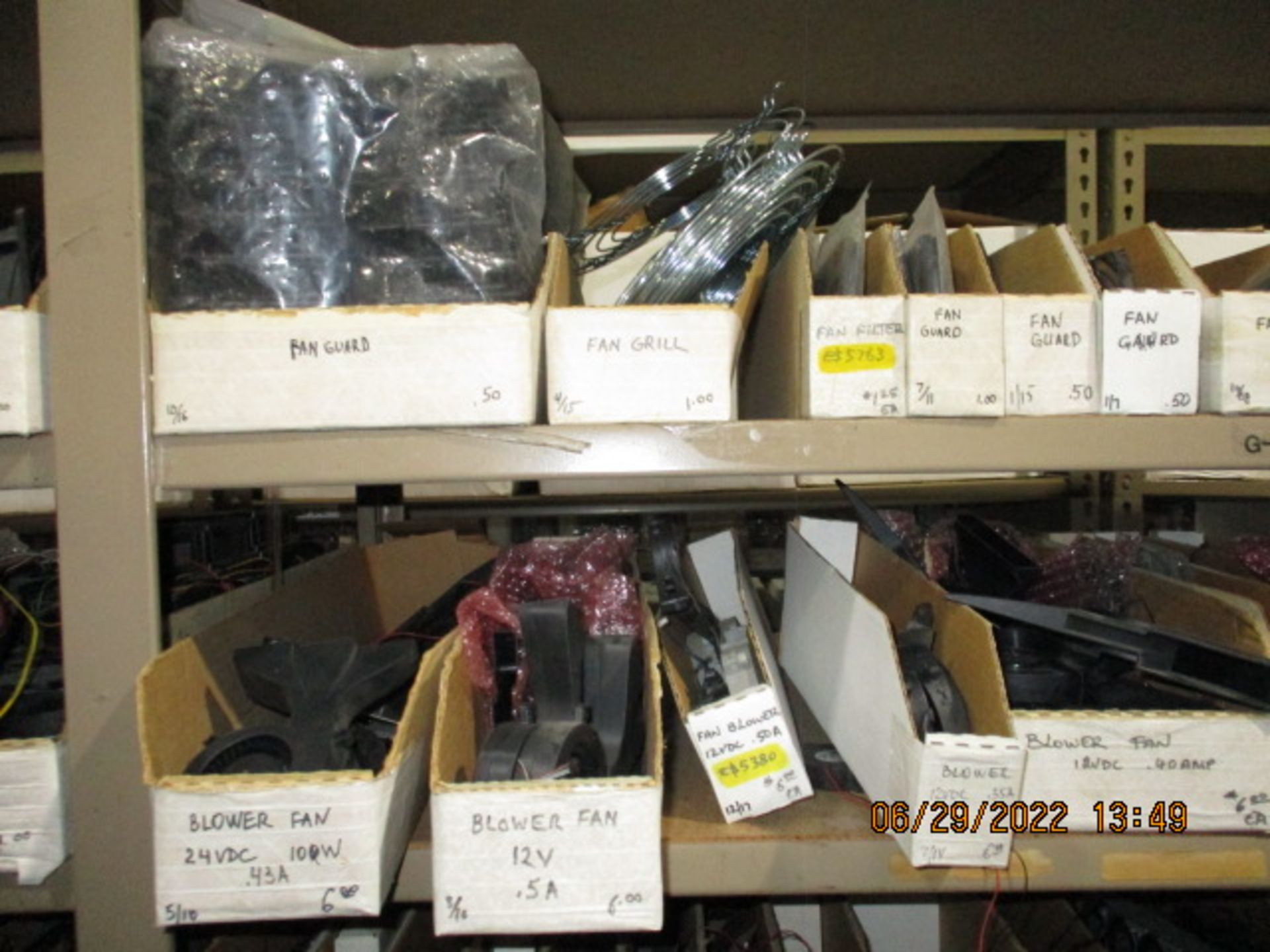 CONTENTS OF SHELVING UNIT CONSISTING OF ASSORTMENT OF FANS AND FAN ACCESSORIES - Image 2 of 13