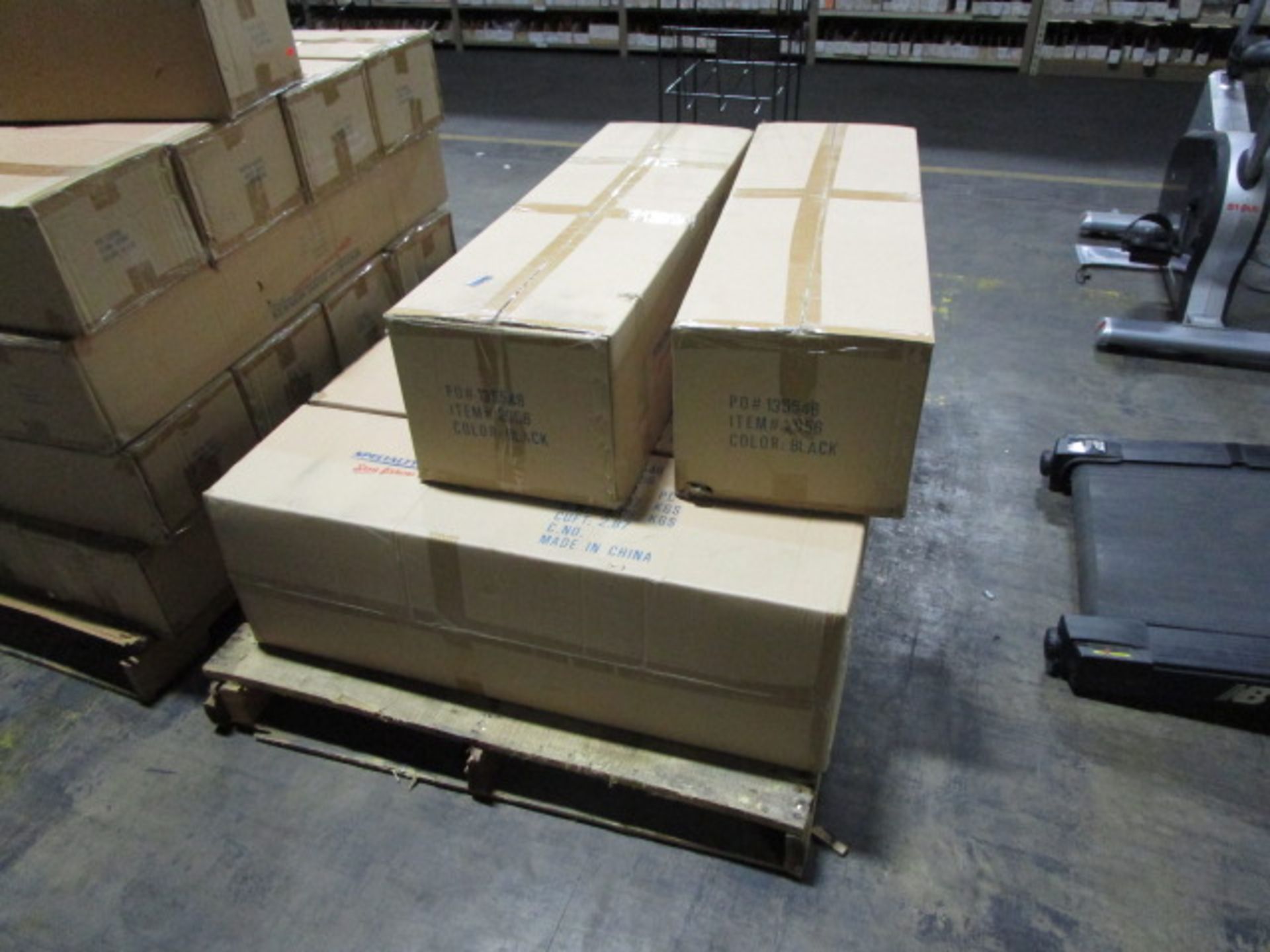 PALLET OF MEDIUM SIZED 3-TRAY STANDING RACK - Image 4 of 4