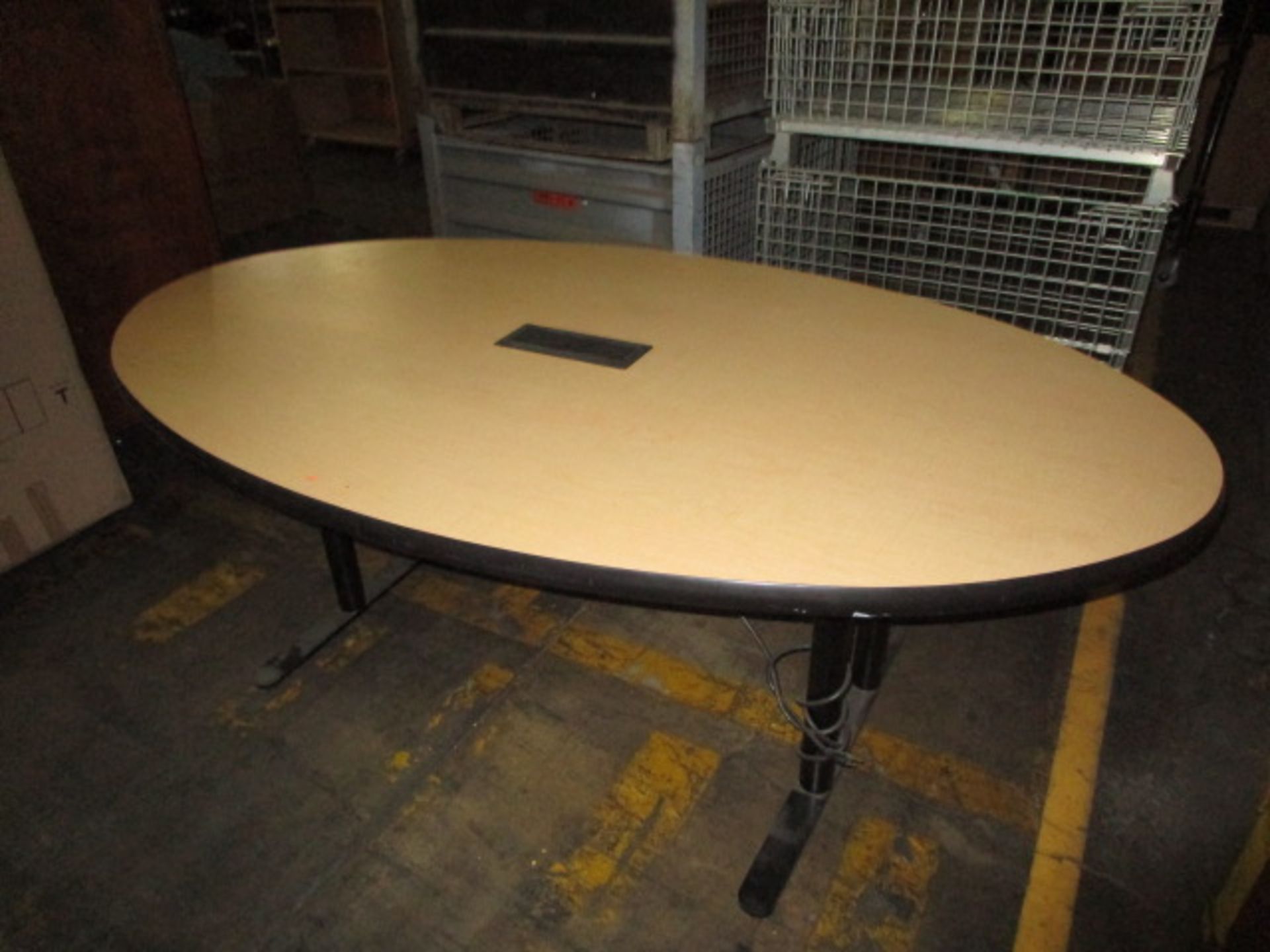 LOT TO INLCUDE OVAL TABLE - Image 3 of 4