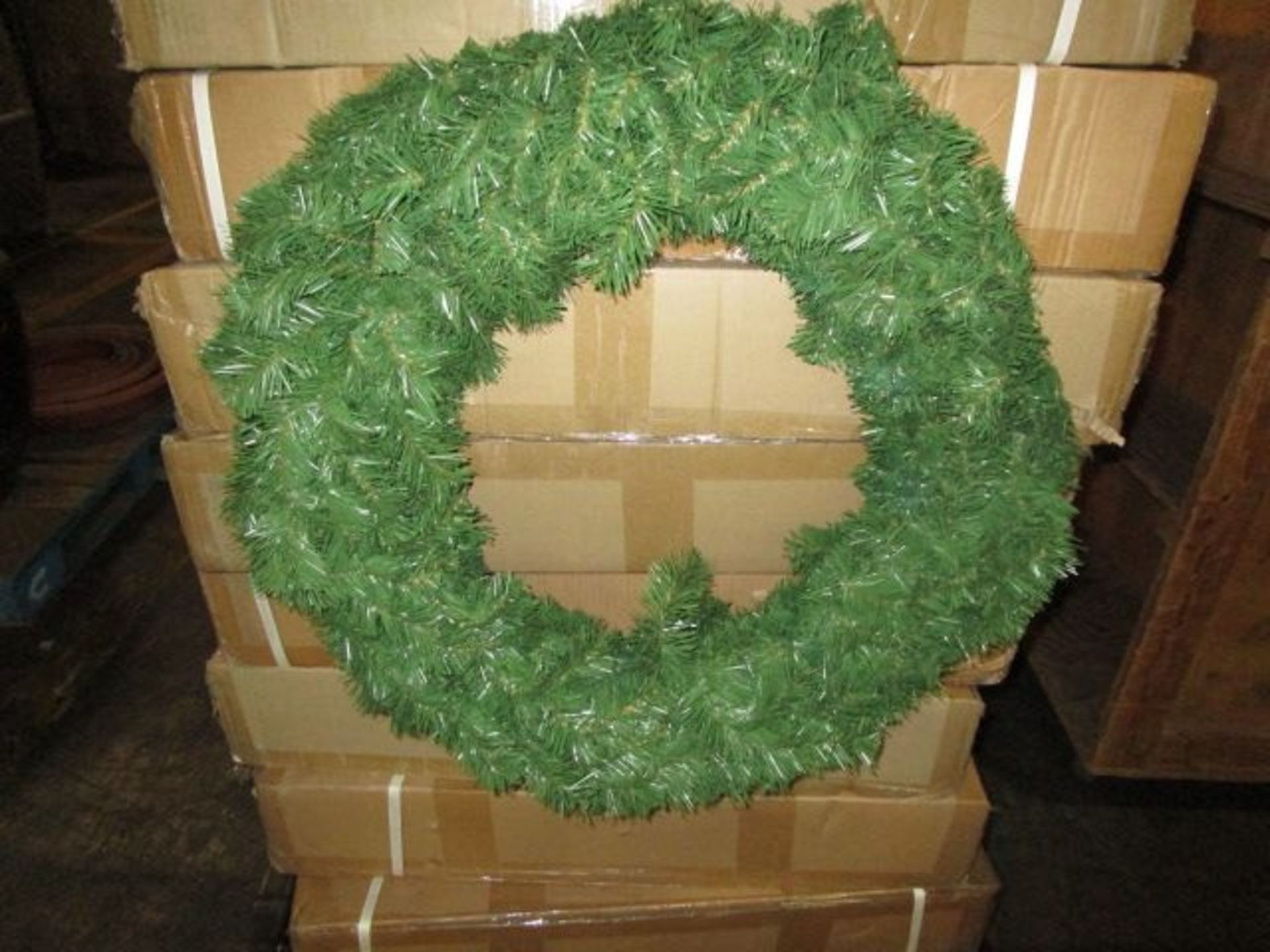 PALLET OF CHRISTMAS WREATHS - Image 4 of 4