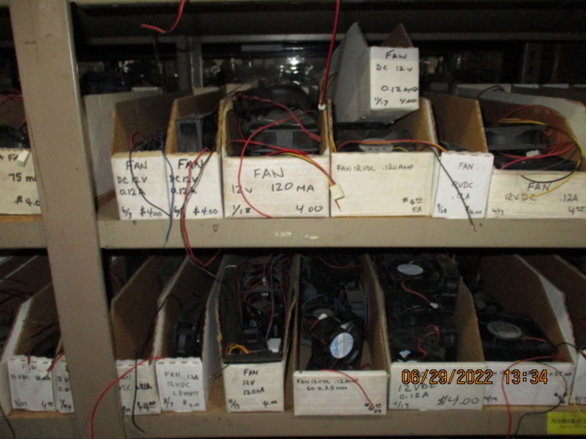 CONTENTS OF SHELVING UNIT CONSISTING OF ASSORTMENT OF FANS - Image 5 of 13