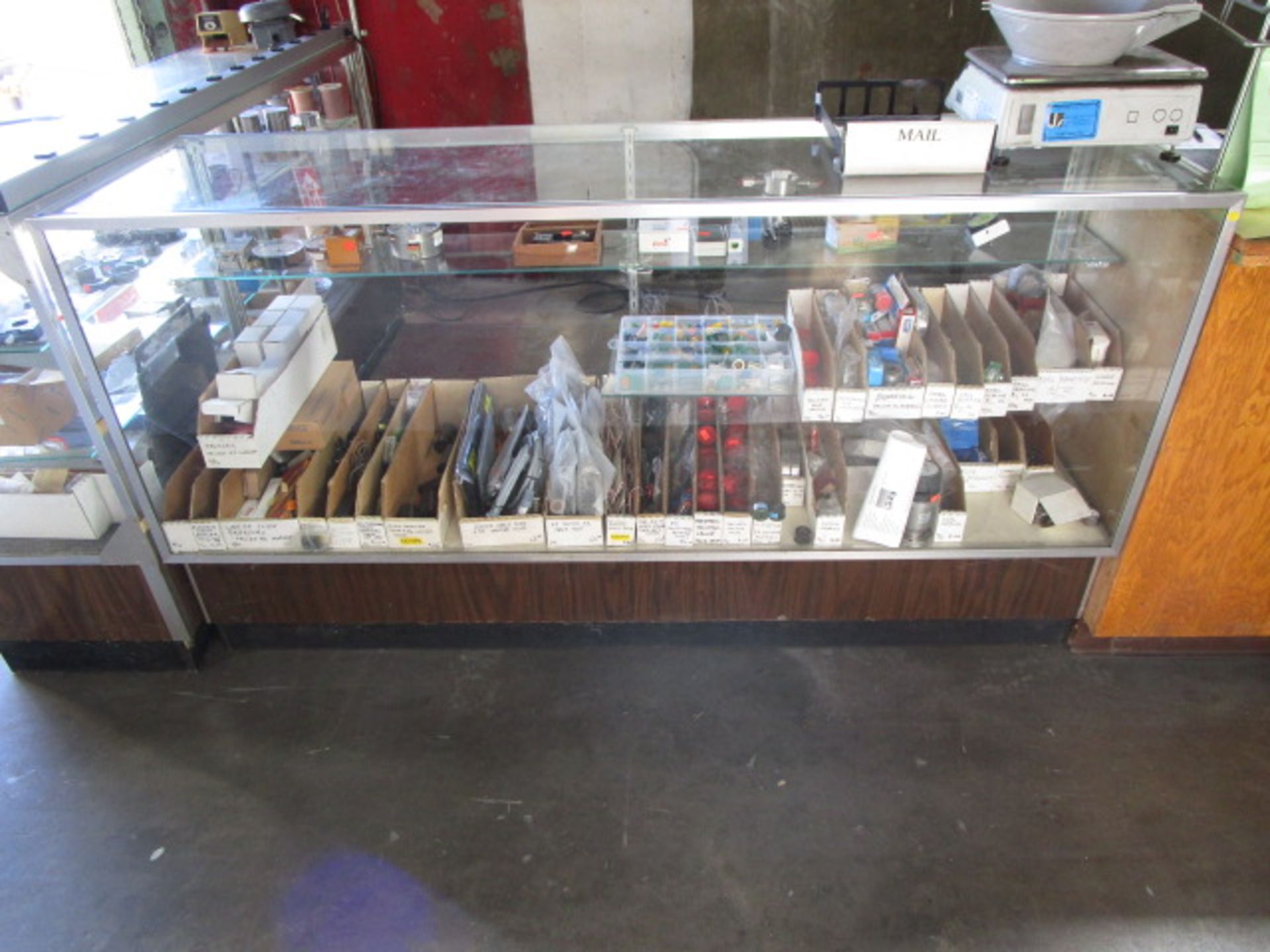 DISPLAY CASE W/ CONTENTS ASSORTMENT OF ELECTRONICS/ACCESSORIES