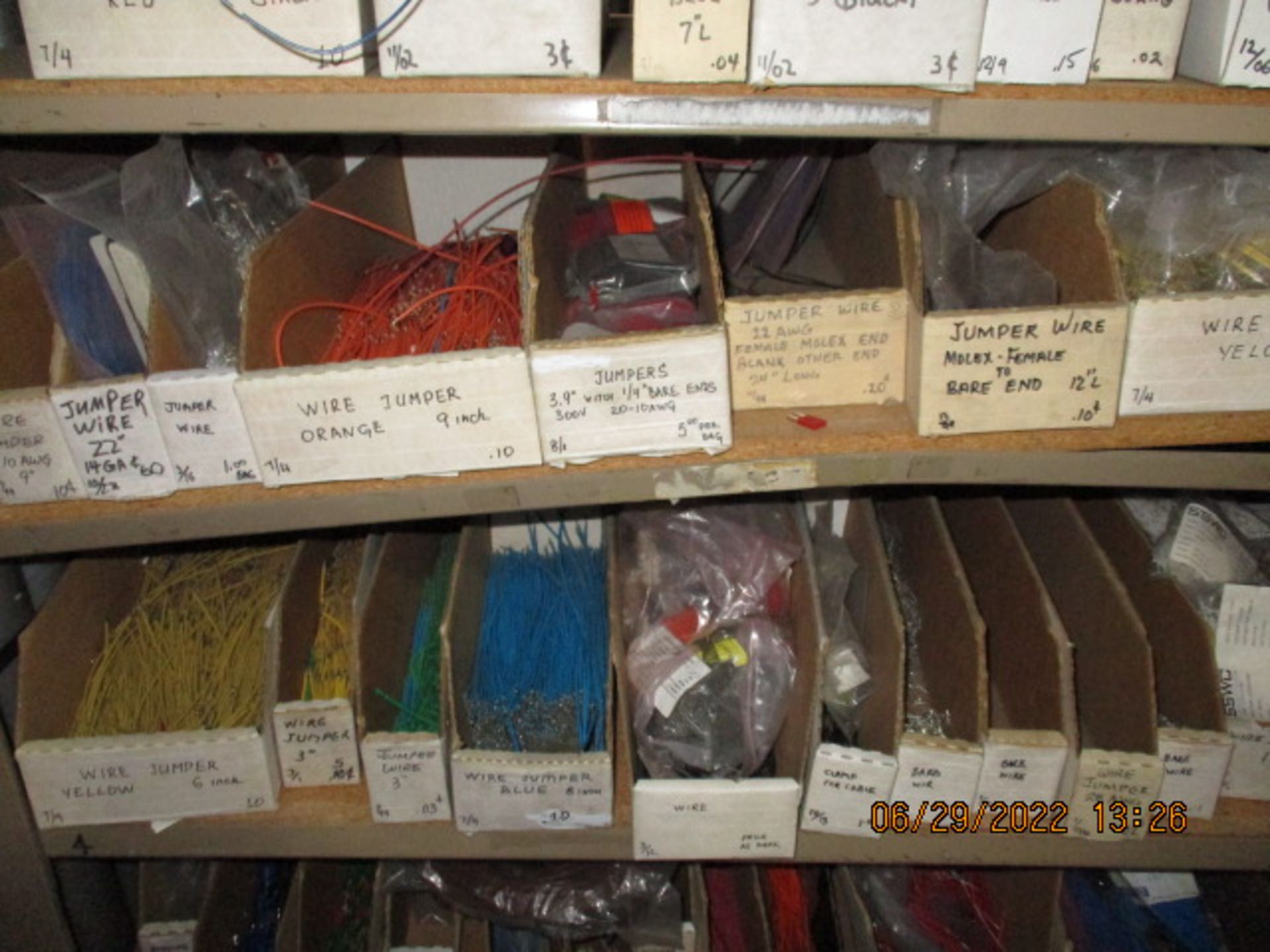 CONTENTS OF SHELVING UNIT CONSISTING OF ASSORTMENT OF JUMPER WIRES - Image 6 of 10