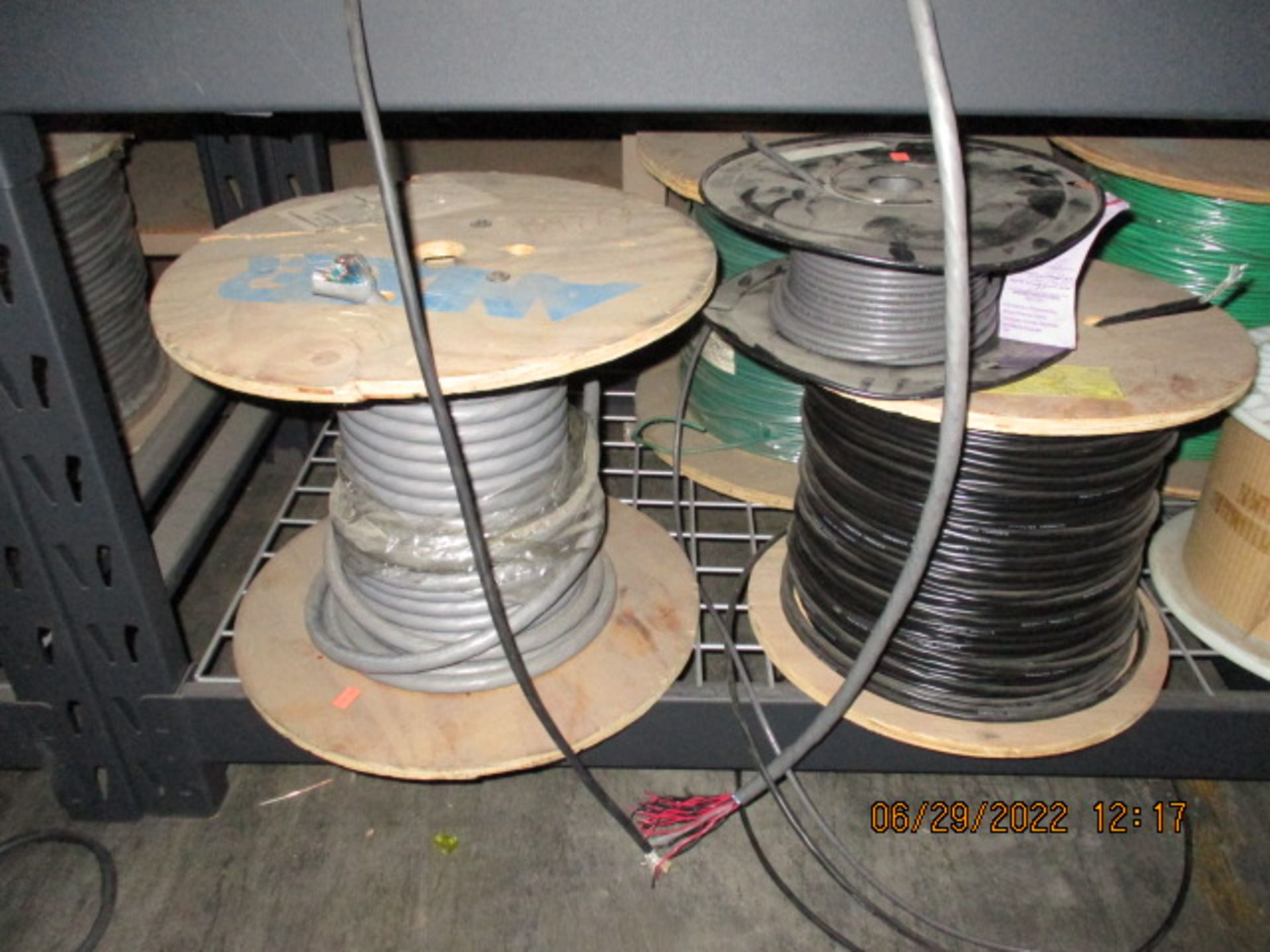 CONTENTS OF SHELVING UNIT CONSISTING OF ASSORTMENT OF CABLE/WIRE - Image 8 of 10