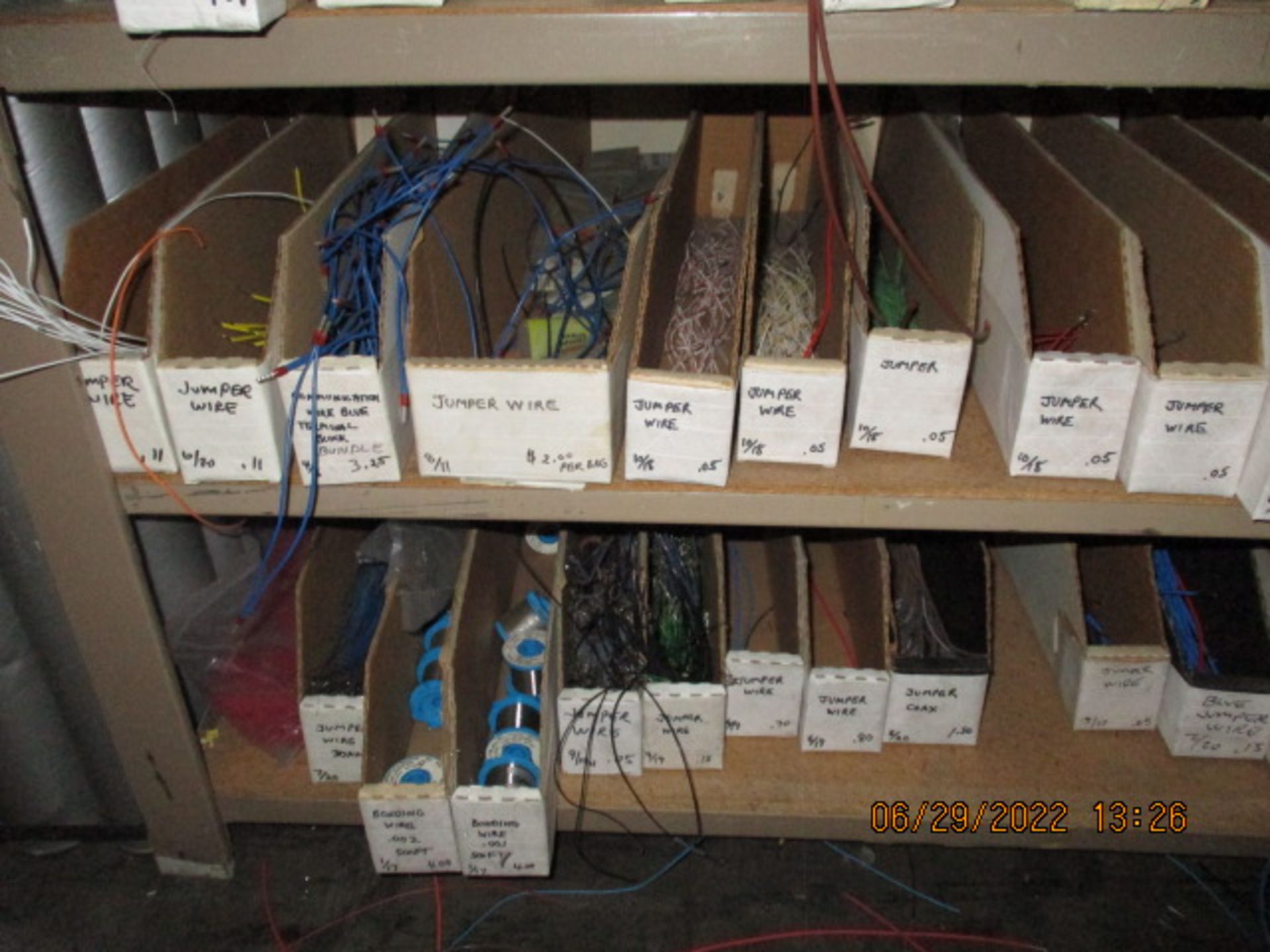 CONTENTS OF SHELVING UNIT CONSISTING OF ASSORTMENT OF JUMPER WIRES - Image 9 of 10