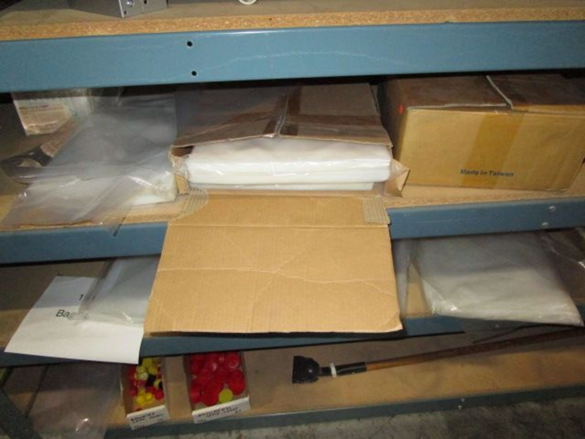 SHELVING UNIT OF ASSORTMENT OF OFFICE SUPPLIES - Image 6 of 10