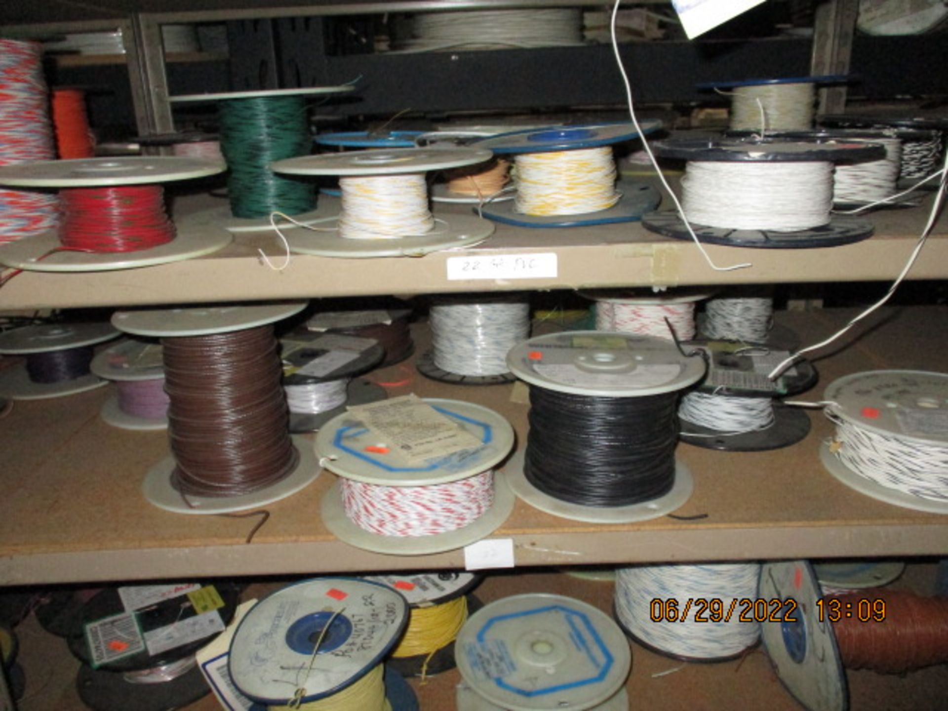 CONTENTS OF SHELVING UNIT CONSISTING OF ASSORTMENT OF CABLE/WIRE - Image 7 of 8