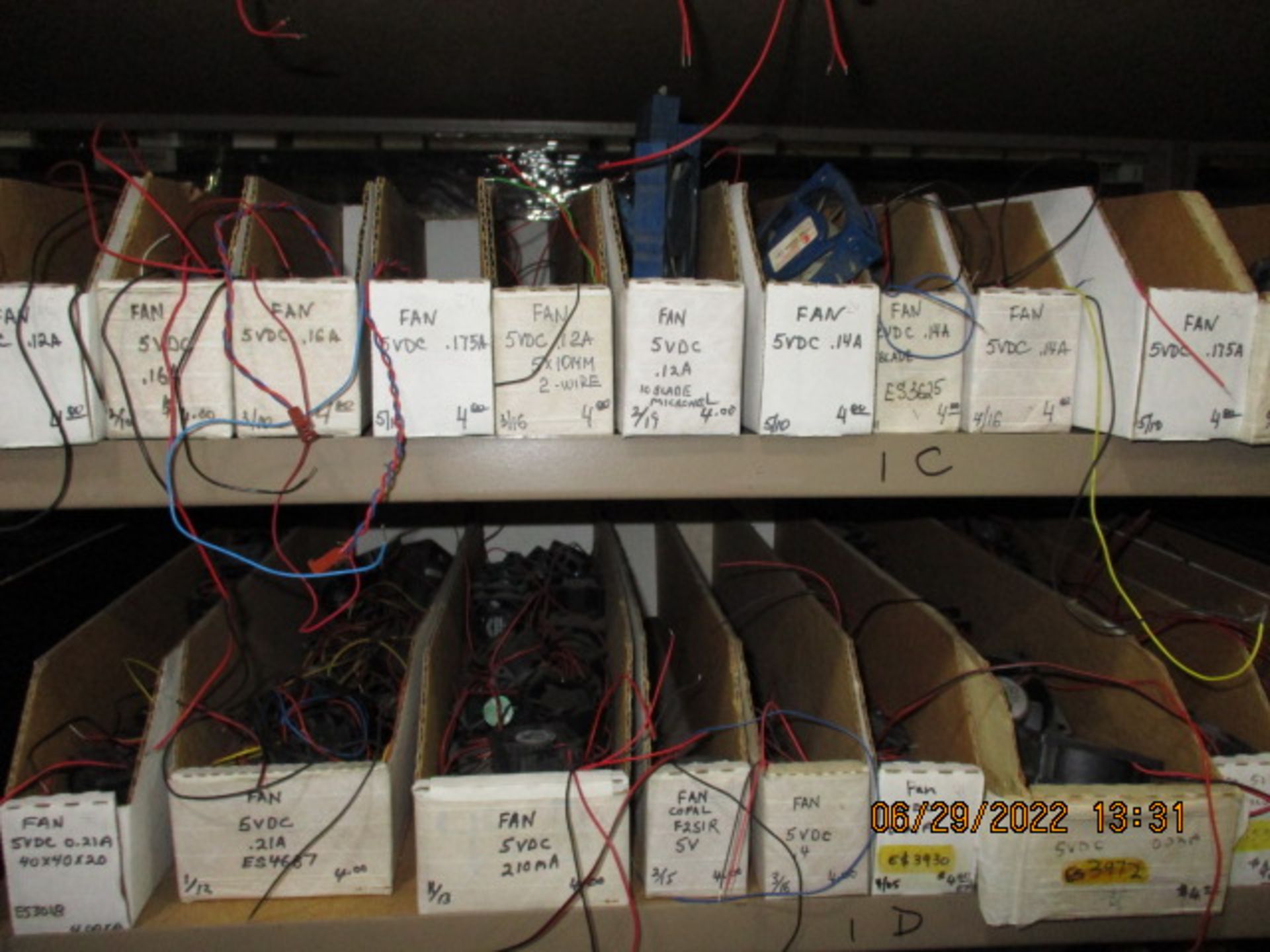 CONTENTS OF SHELVING UNIT CONSISTING OF ASSORTMENT OF FANS - Image 7 of 19