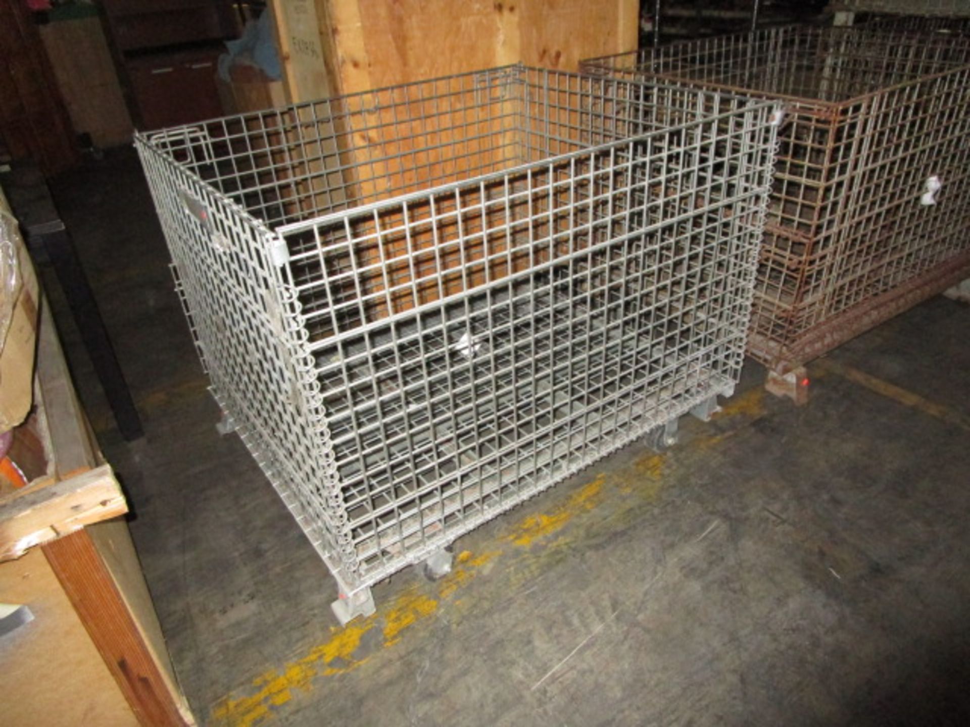 LOT TO INLCUDE LARGE METAL CAGE - Image 3 of 4