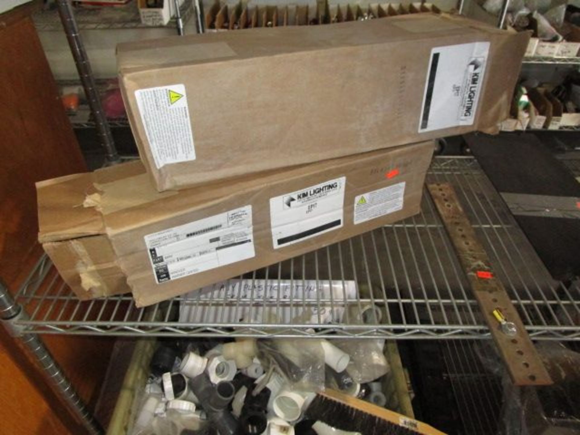 SHELVING UNIT OF CORD/ROPE, BOX OF CHASSIS, PLASTIC FITTINGS - Image 6 of 9