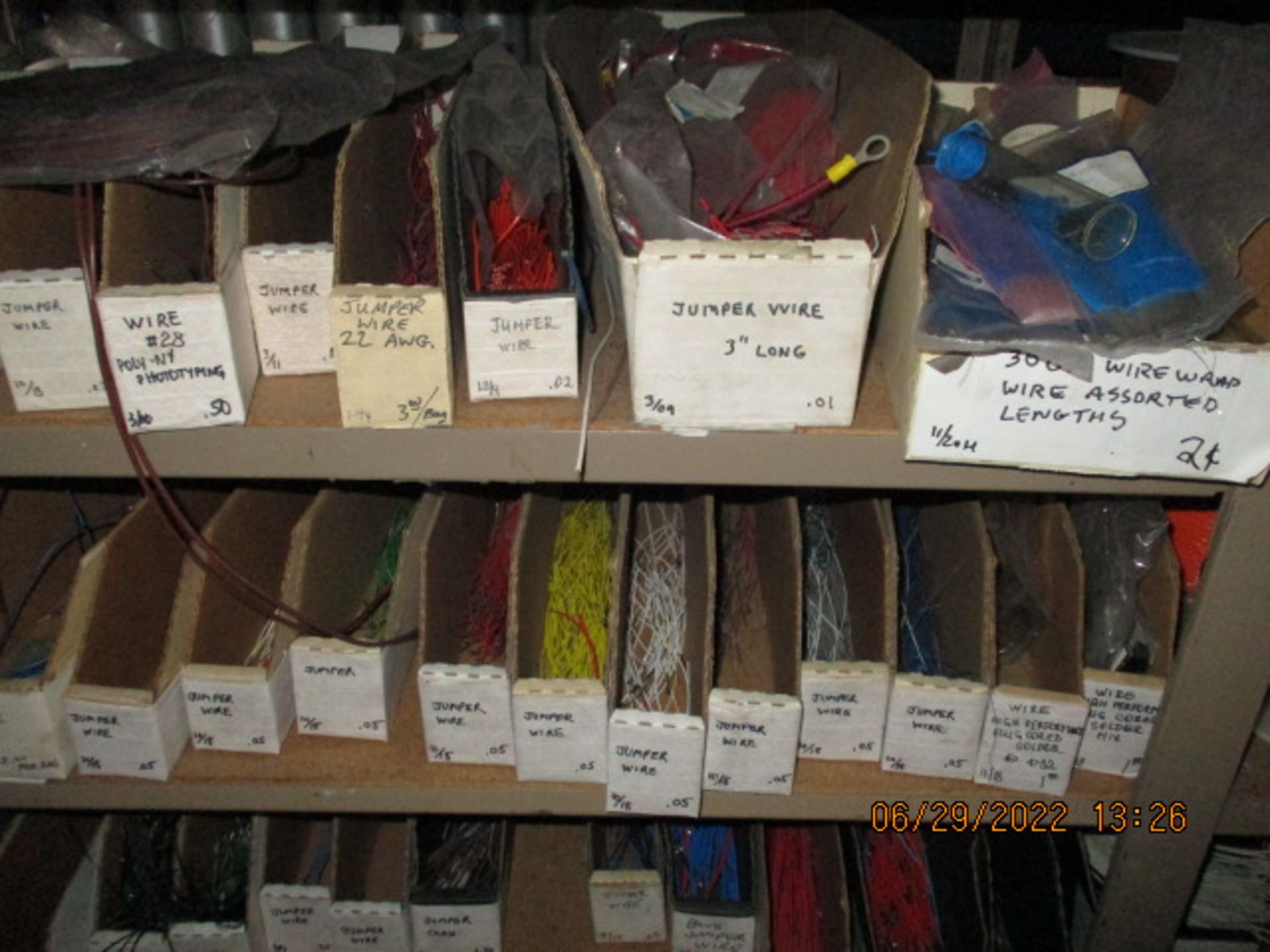 CONTENTS OF SHELVING UNIT CONSISTING OF ASSORTMENT OF JUMPER WIRES - Image 8 of 10
