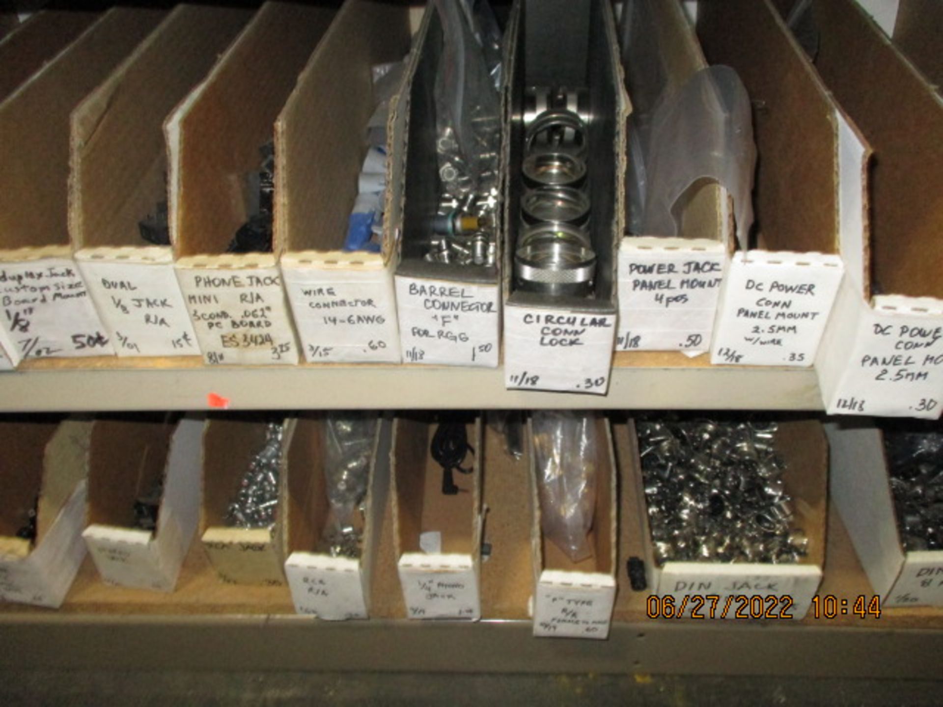 CONTENTS OF SHELVING UNIT CONSISTING OF RCA JACKS, RCA CONNECTORS GOLD, RCA DUAL IN/OUT JACKS, - Image 7 of 7