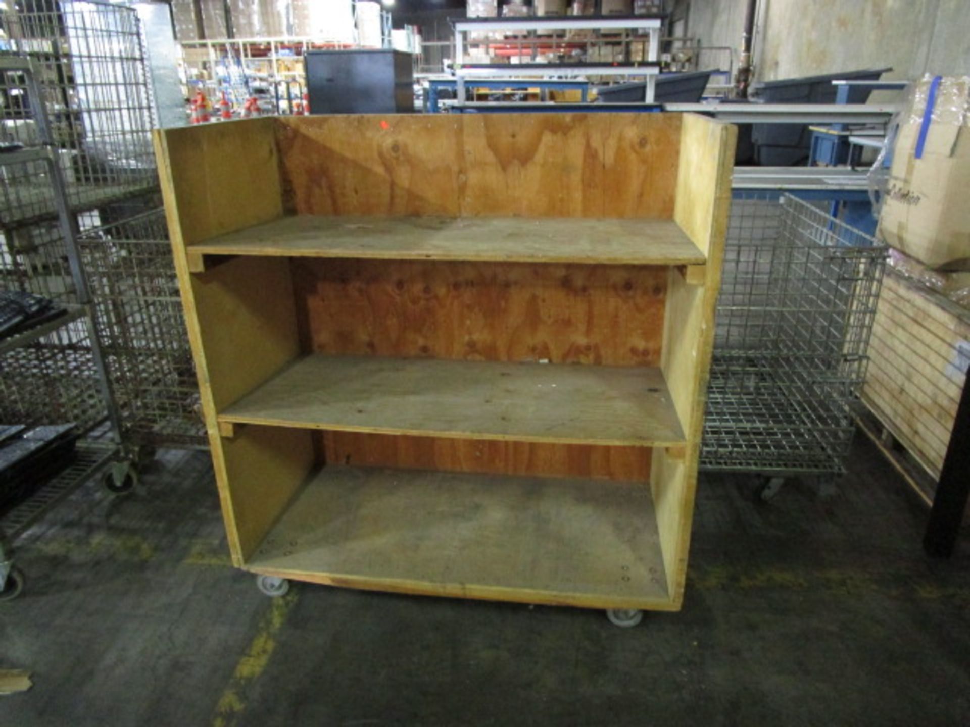 LOT TO INLCUDE 3 LEVEL RACK - Image 2 of 4