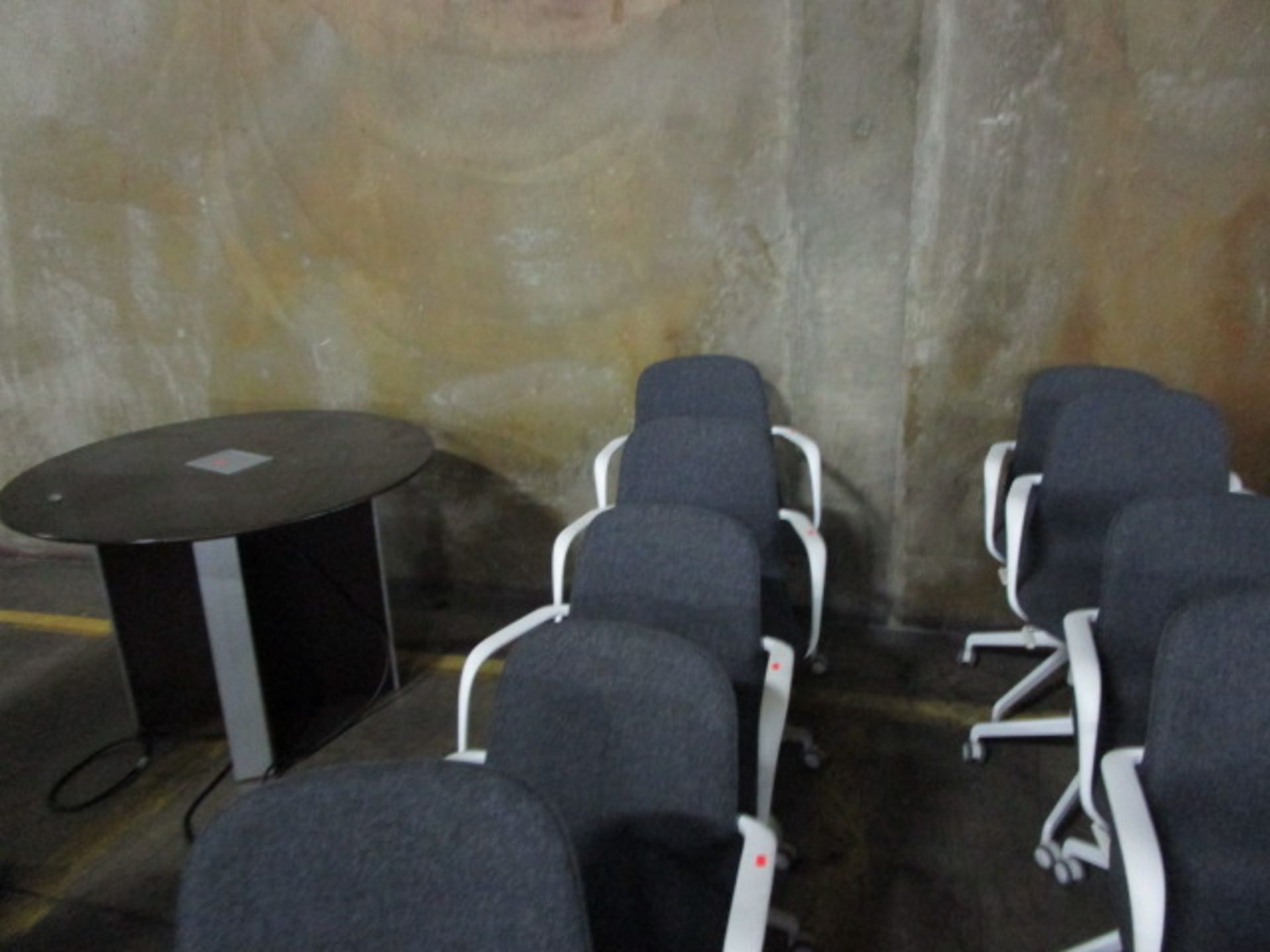 LOT TO INLCUDE QTY OF 9 SWIVEL OFFICE CHAIRS - Image 3 of 5