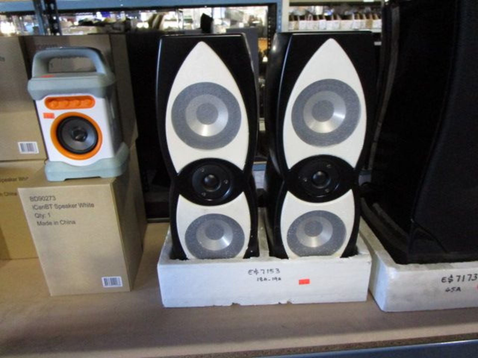 SHELVING UNIT OF SPEAKERS, BICYCLE HANDLE BRAKES, ICanBT SPEAKERS - Image 9 of 14